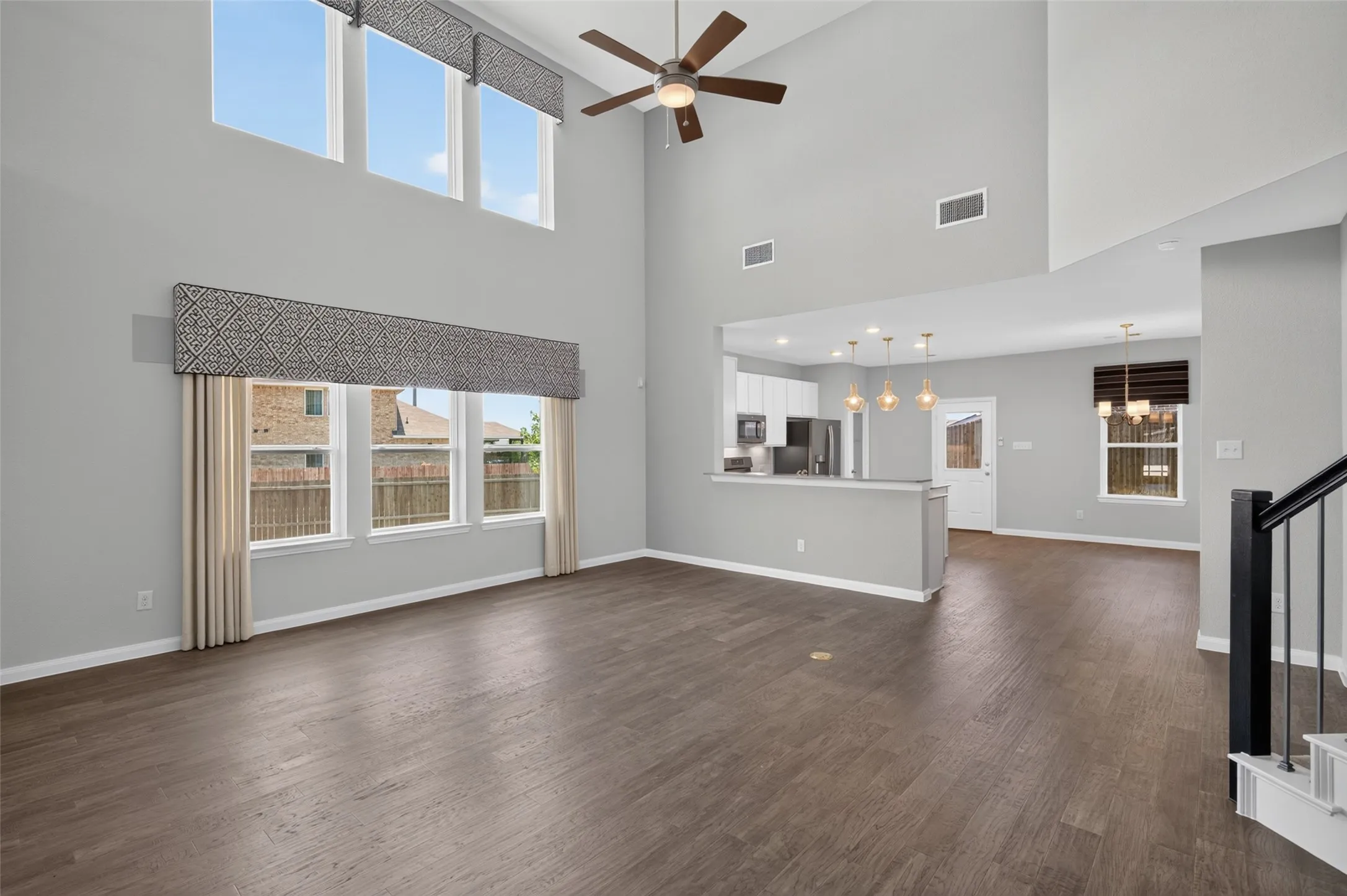 Single Family Residence For Sale in Kaufman County , 2020 Bronte Drive, Forney, Texas 75126, 4 Bedroom, 3 Bathroom, 2 Garage spaces, 2,440 Sqft, built in 2019, mls#21317824, Real Estate Agent in Forney, Homes For Sale in Kaufman county, Homes For Sale in Forney, Realtor in Forney Texas, Real Estate Brokerage Independent Realty Texas, Luminita Cordes Realtor