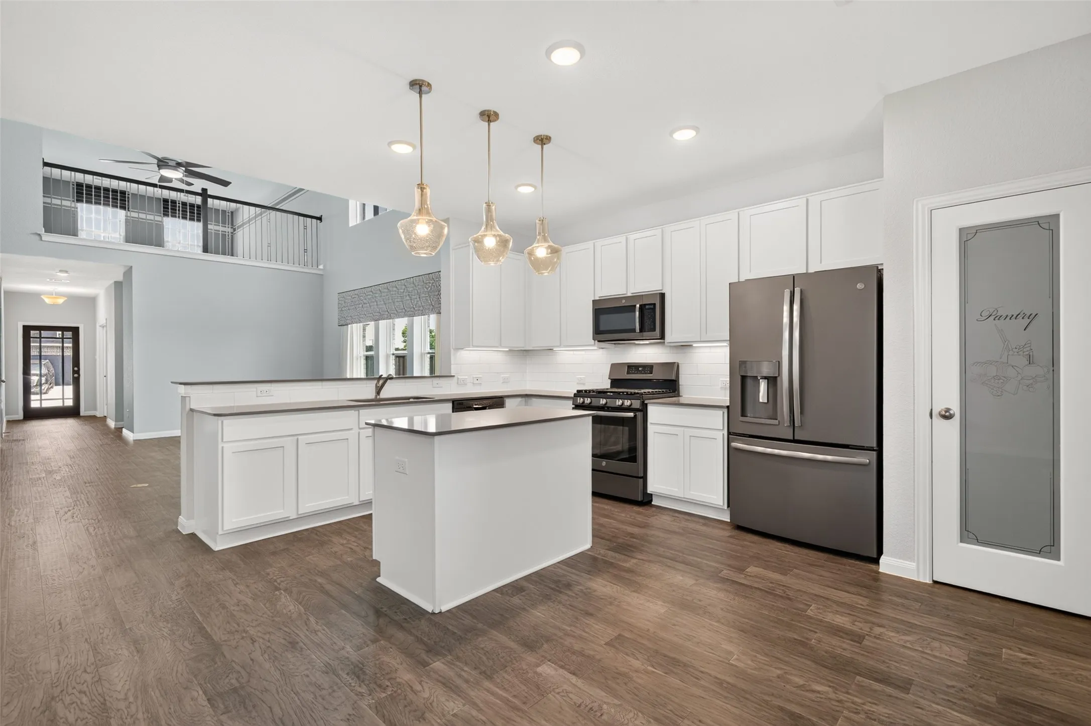 Single Family Residence For Sale in Kaufman County , 2020 Bronte Drive, Forney, Texas 75126, 4 Bedroom, 3 Bathroom, 2 Garage spaces, 2,440 Sqft, built in 2019, mls#21317824, Real Estate Agent in Forney, Homes For Sale in Kaufman county, Homes For Sale in Forney, Realtor in Forney Texas, Real Estate Brokerage Independent Realty Texas, Luminita Cordes Realtor