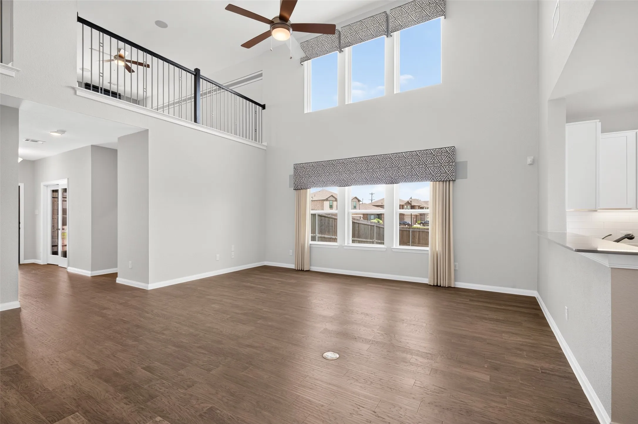 Single Family Residence For Sale in Kaufman County , 2020 Bronte Drive, Forney, Texas 75126, 4 Bedroom, 3 Bathroom, 2 Garage spaces, 2,440 Sqft, built in 2019, mls#21317824, Real Estate Agent in Forney, Homes For Sale in Kaufman county, Homes For Sale in Forney, Realtor in Forney Texas, Real Estate Brokerage Independent Realty Texas, Luminita Cordes Realtor