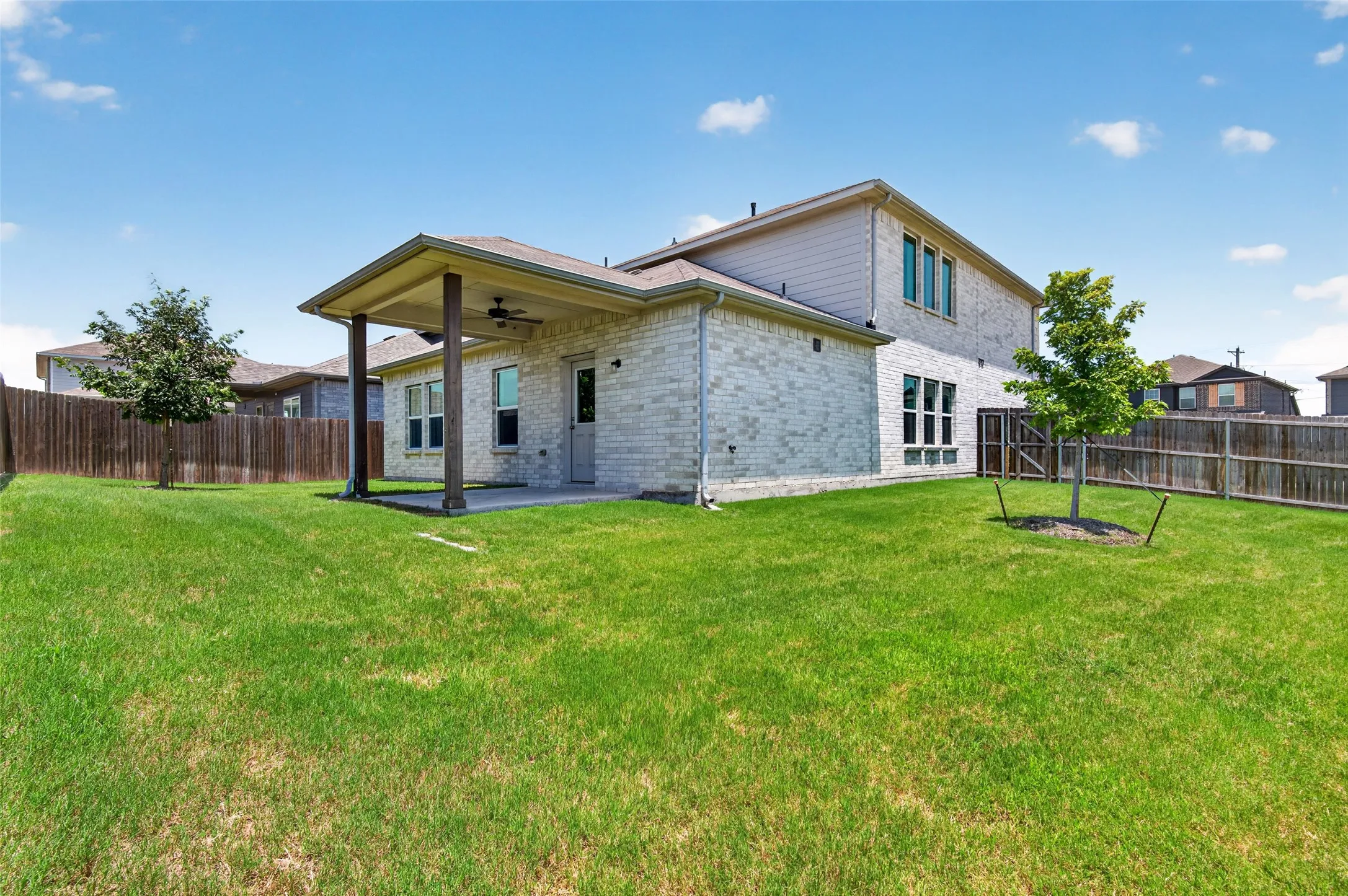 Single Family Residence For Sale in Kaufman County , 2020 Bronte Drive, Forney, Texas 75126, 4 Bedroom, 3 Bathroom, 2 Garage spaces, 2,440 Sqft, built in 2019, mls#21317824, Real Estate Agent in Forney, Homes For Sale in Kaufman county, Homes For Sale in Forney, Realtor in Forney Texas, Real Estate Brokerage Independent Realty Texas, Luminita Cordes Realtor