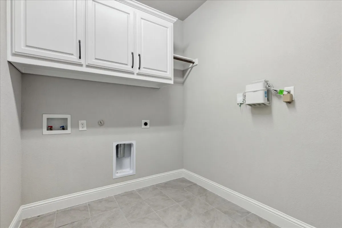 Single Family Residence For Sale in Ellis County , 541 Harvest Grove Drive, Waxahachie, Texas 75165, 3 Bedroom, 2 Bathroom, 2 Garage spaces, 2,295 Sqft, built in 2020, mls#21300893, Real Estate Agent in Waxahachie, Homes For Sale in Ellis county, Homes For Sale in Waxahachie, Realtor in Waxahachie Texas, Real Estate Brokerage Independent Realty Texas, Luminita Cordes Realtor