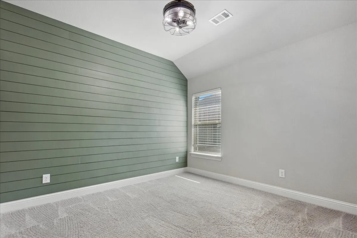 Single Family Residence For Sale in Ellis County , 541 Harvest Grove Drive, Waxahachie, Texas 75165, 3 Bedroom, 2 Bathroom, 2 Garage spaces, 2,295 Sqft, built in 2020, mls#21300893, Real Estate Agent in Waxahachie, Homes For Sale in Ellis county, Homes For Sale in Waxahachie, Realtor in Waxahachie Texas, Real Estate Brokerage Independent Realty Texas, Luminita Cordes Realtor