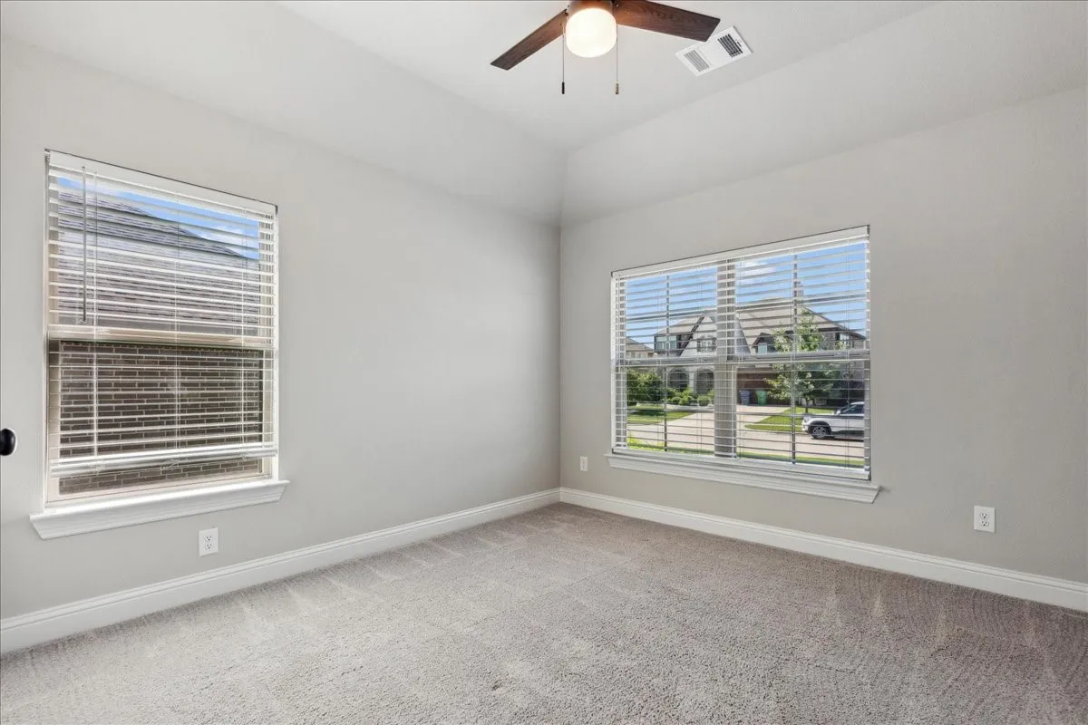 Single Family Residence For Sale in Ellis County , 541 Harvest Grove Drive, Waxahachie, Texas 75165, 3 Bedroom, 2 Bathroom, 2 Garage spaces, 2,295 Sqft, built in 2020, mls#21300893, Real Estate Agent in Waxahachie, Homes For Sale in Ellis county, Homes For Sale in Waxahachie, Realtor in Waxahachie Texas, Real Estate Brokerage Independent Realty Texas, Luminita Cordes Realtor