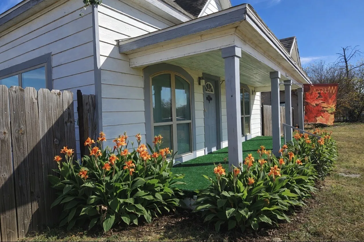 Single Family Residence For Sale in Clay County , 101 S Walnut Avenue, Petrolia, Texas 76377, 3 Bedroom, 2 Bathroom, Garage spaces, 1,264 Sqft, built in 1920, mls#21320090, Real Estate Agent in Petrolia, Homes For Sale in Clay county, Homes For Sale in Petrolia, Realtor in Petrolia Texas, Real Estate Brokerage Independent Realty Texas, Luminita Cordes Realtor