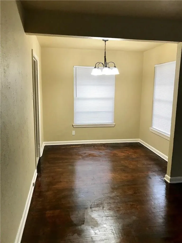 Duplex For Rent in Dallas County , 932 Harlandale Avenue 932, Dallas, Texas 75216, 2 Bedroom, 1 Bathroom, Garage spaces, 944 Sqft, built in 1953, mls#21319931, Real Estate Agent in Dallas, Homes For Rent in Dallas county, Homes For Rent in Dallas, Realtor in Dallas Texas, Real Estate Brokerage Independent Realty Texas, Luminita Cordes Realtor