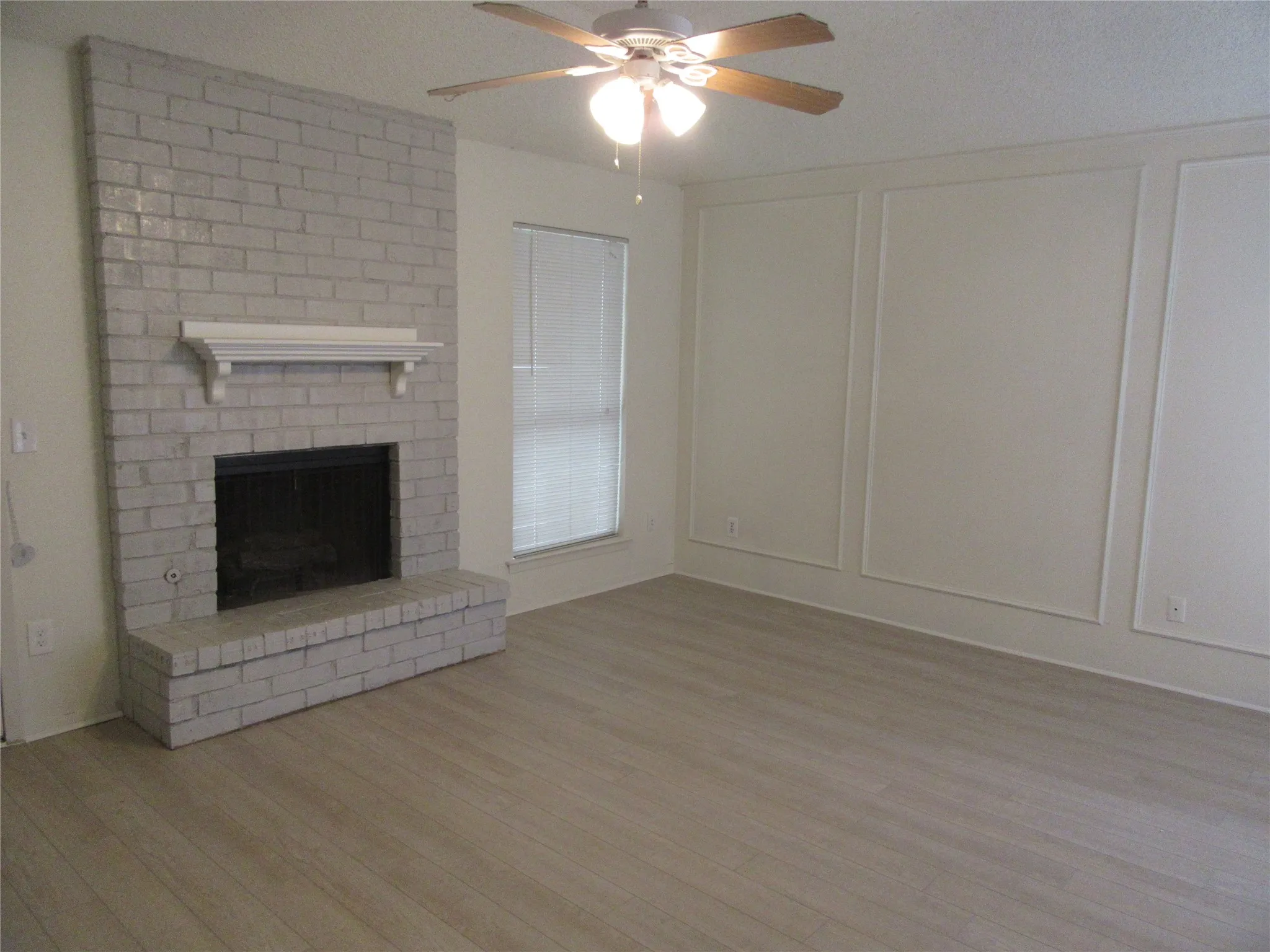 Single Family Residence For Rent in Collin County , 1428 Camelia Drive, Plano, Texas 75074, 3 Bedroom, 2 Bathroom, 2 Garage spaces, 1,329 Sqft, built in 1982, mls#21320097, Real Estate Agent in Plano, Homes For Rent in Collin county, Homes For Rent in Plano, Realtor in Plano Texas, Real Estate Brokerage Independent Realty Texas, Luminita Cordes Realtor