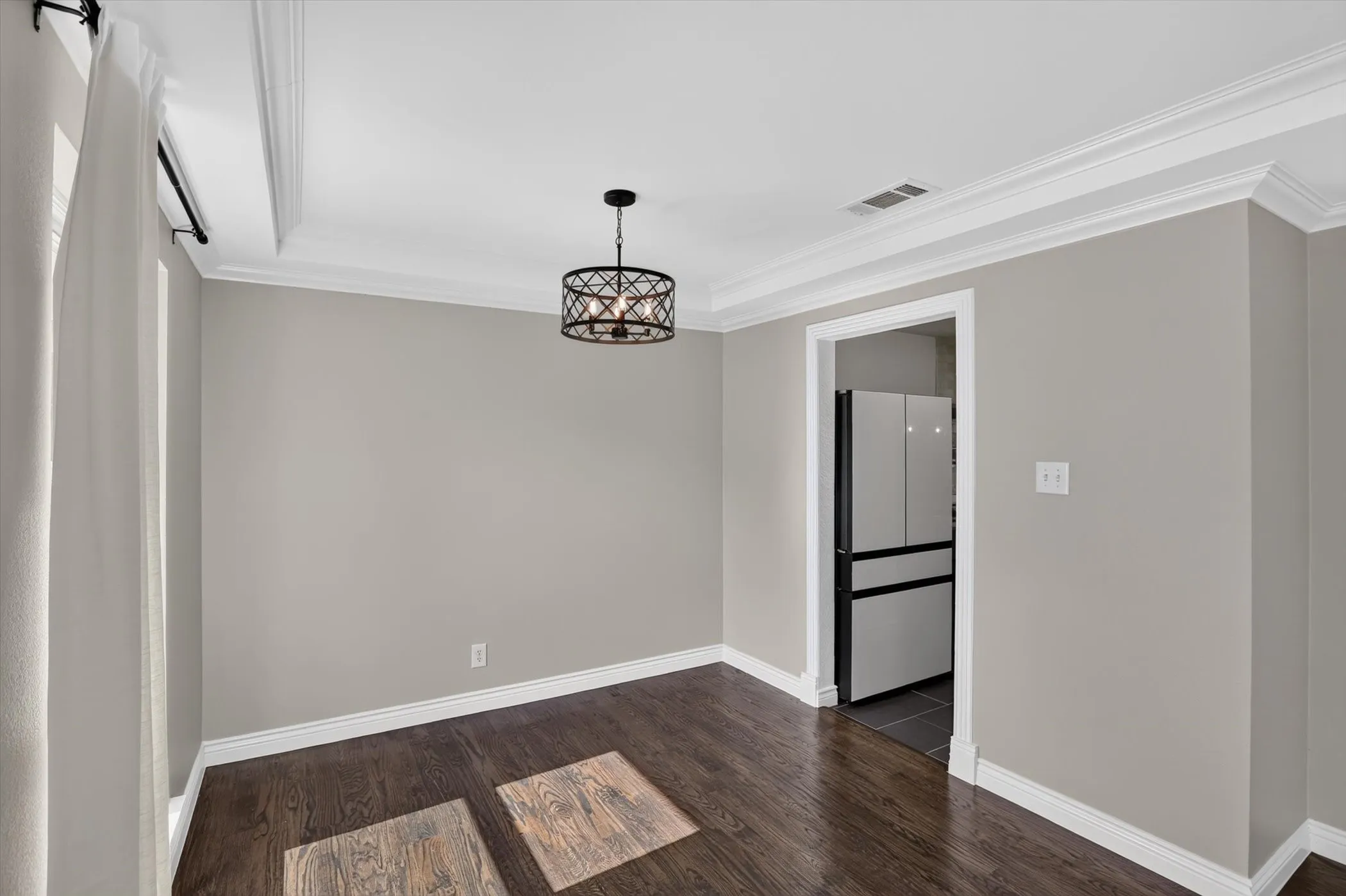 Single Family Residence For Sale in Dallas County , 1438 Vicki Lane, Cedar Hill, Texas 75104, 3 Bedroom, 2 Bathroom, 2 Garage spaces, 2,068 Sqft, built in 1967, mls#21318603, Real Estate Agent in Cedar Hill, Homes For Sale in Dallas county, Homes For Sale in Cedar Hill, Realtor in Cedar Hill Texas, Real Estate Brokerage Independent Realty Texas, Luminita Cordes Realtor