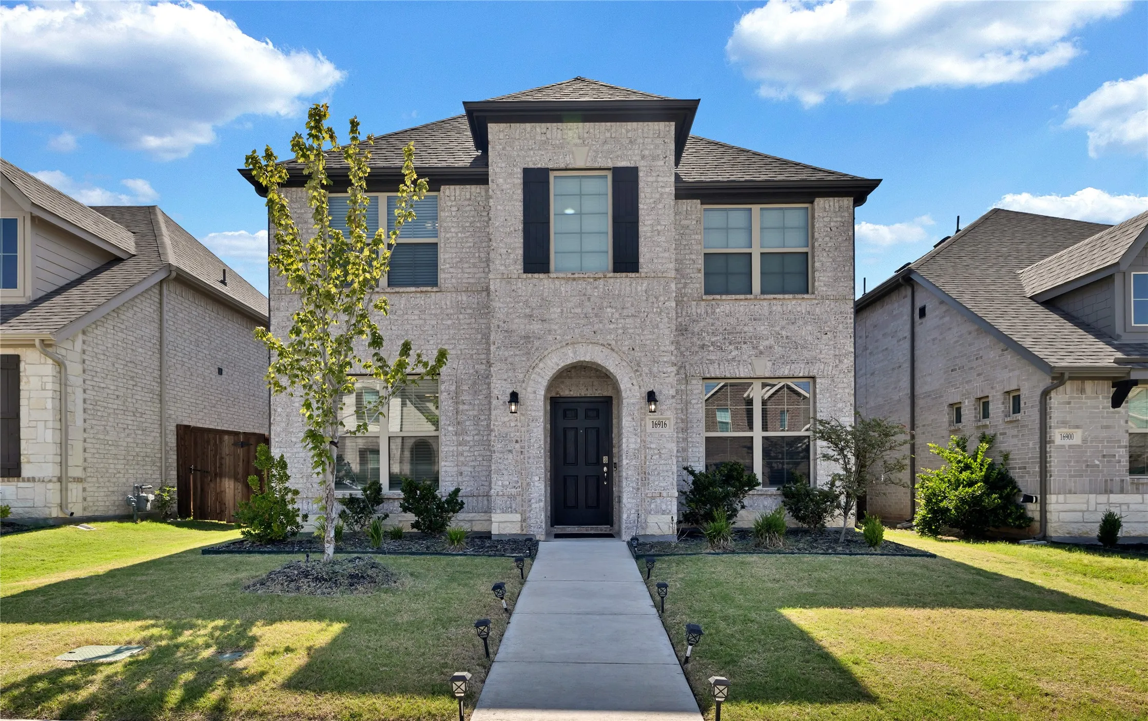 Single Family Residence For Sale in Denton County , 16916 Sophora Avenue, Justin, Texas 76247, 3 Bedroom, 3 Bathroom, 2 Garage spaces, 2,883 Sqft, built in 2023, mls#21320107, Real Estate Agent in Justin, Homes For Sale in Denton county, Homes For Sale in Justin, Realtor in Justin Texas, Real Estate Brokerage Independent Realty Texas, Luminita Cordes Realtor