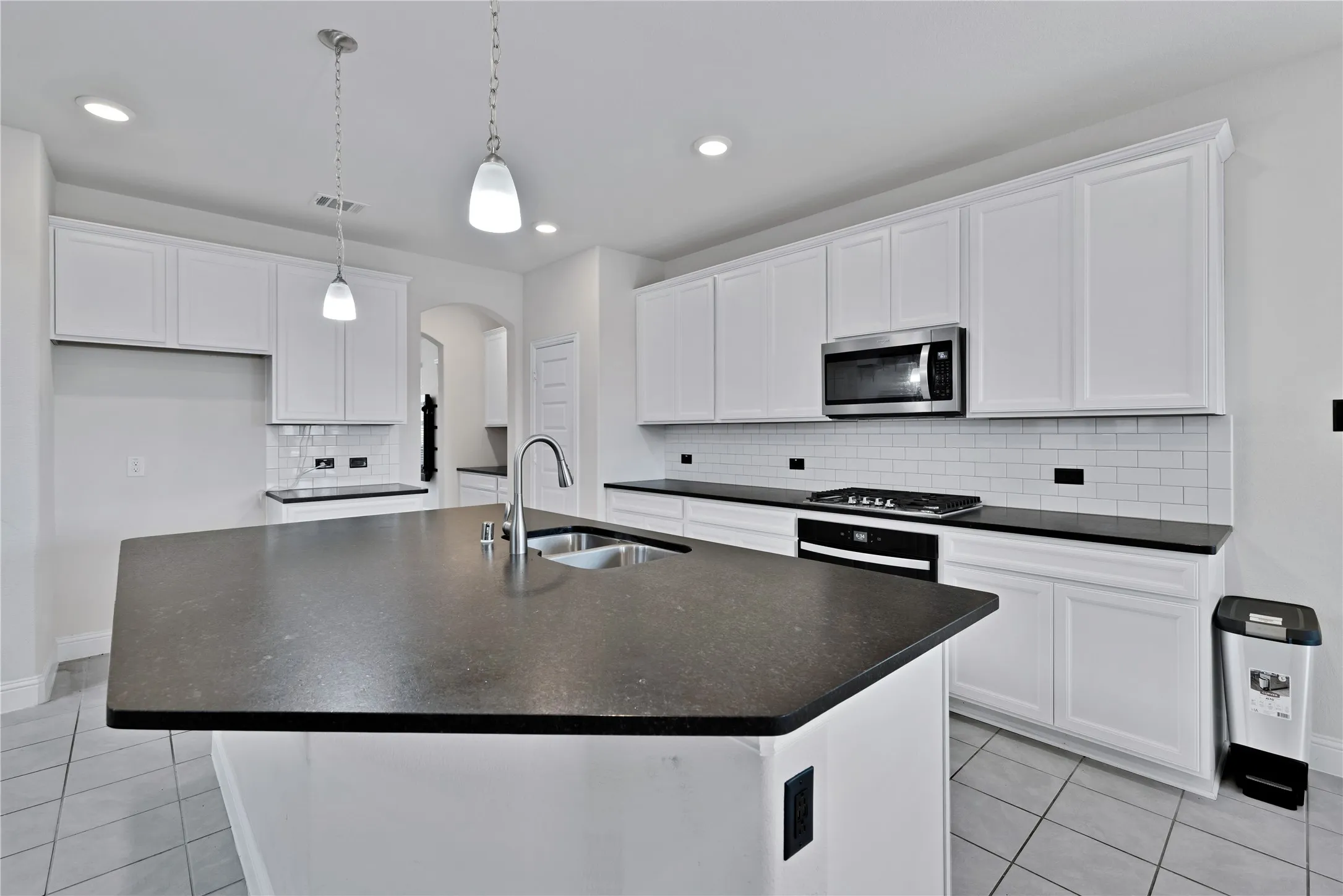 Single Family Residence For Sale in Denton County , 16916 Sophora Avenue, Justin, Texas 76247, 3 Bedroom, 3 Bathroom, 2 Garage spaces, 2,883 Sqft, built in 2023, mls#21320107, Real Estate Agent in Justin, Homes For Sale in Denton county, Homes For Sale in Justin, Realtor in Justin Texas, Real Estate Brokerage Independent Realty Texas, Luminita Cordes Realtor