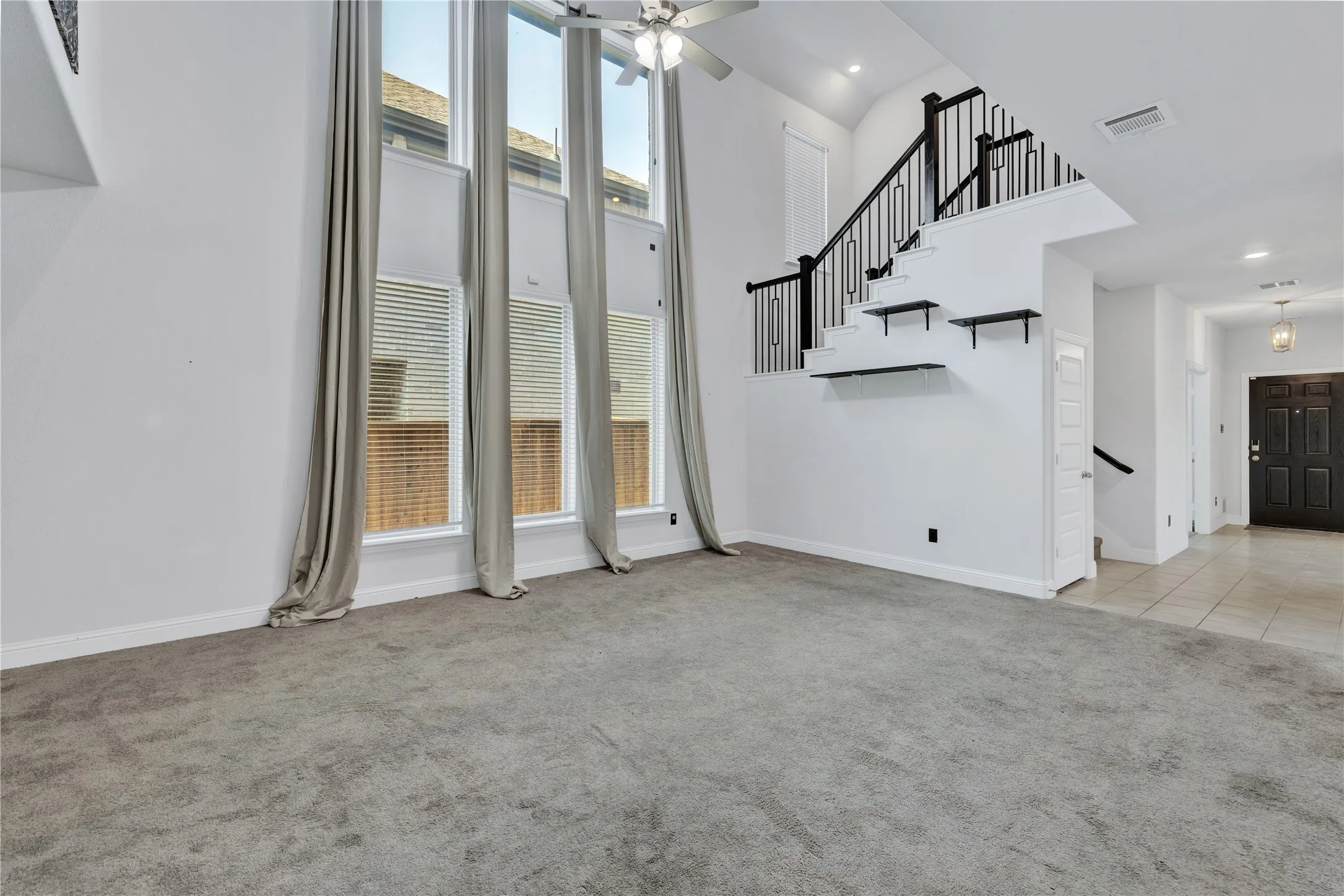 Single Family Residence For Sale in Denton County , 16916 Sophora Avenue, Justin, Texas 76247, 3 Bedroom, 3 Bathroom, 2 Garage spaces, 2,883 Sqft, built in 2023, mls#21320107, Real Estate Agent in Justin, Homes For Sale in Denton county, Homes For Sale in Justin, Realtor in Justin Texas, Real Estate Brokerage Independent Realty Texas, Luminita Cordes Realtor