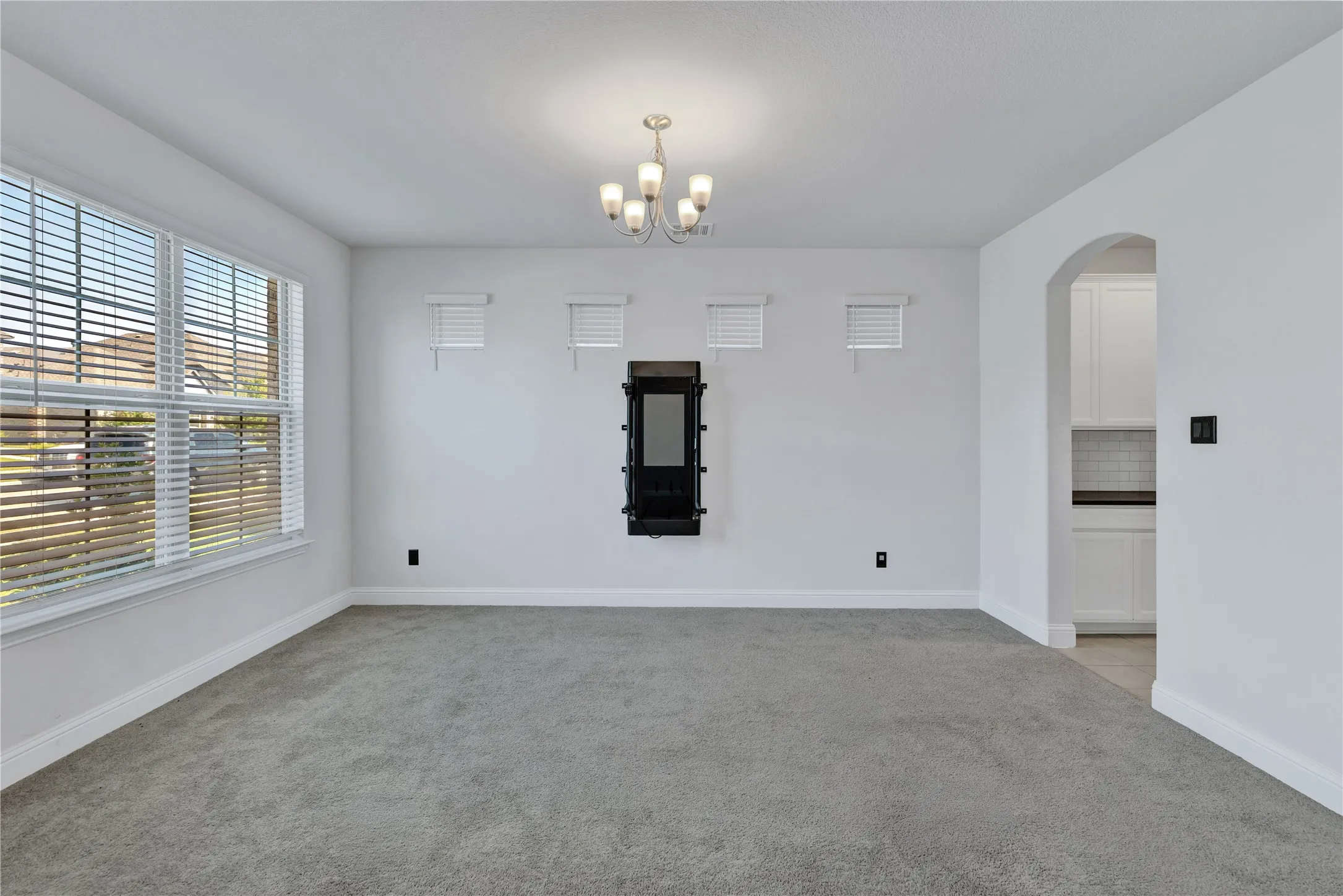 Single Family Residence For Sale in Denton County , 16916 Sophora Avenue, Justin, Texas 76247, 3 Bedroom, 3 Bathroom, 2 Garage spaces, 2,883 Sqft, built in 2023, mls#21320107, Real Estate Agent in Justin, Homes For Sale in Denton county, Homes For Sale in Justin, Realtor in Justin Texas, Real Estate Brokerage Independent Realty Texas, Luminita Cordes Realtor