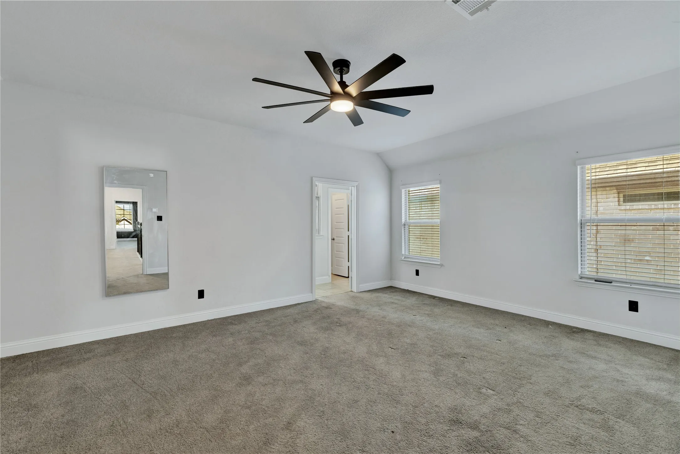 Single Family Residence For Sale in Denton County , 16916 Sophora Avenue, Justin, Texas 76247, 3 Bedroom, 3 Bathroom, 2 Garage spaces, 2,883 Sqft, built in 2023, mls#21320107, Real Estate Agent in Justin, Homes For Sale in Denton county, Homes For Sale in Justin, Realtor in Justin Texas, Real Estate Brokerage Independent Realty Texas, Luminita Cordes Realtor