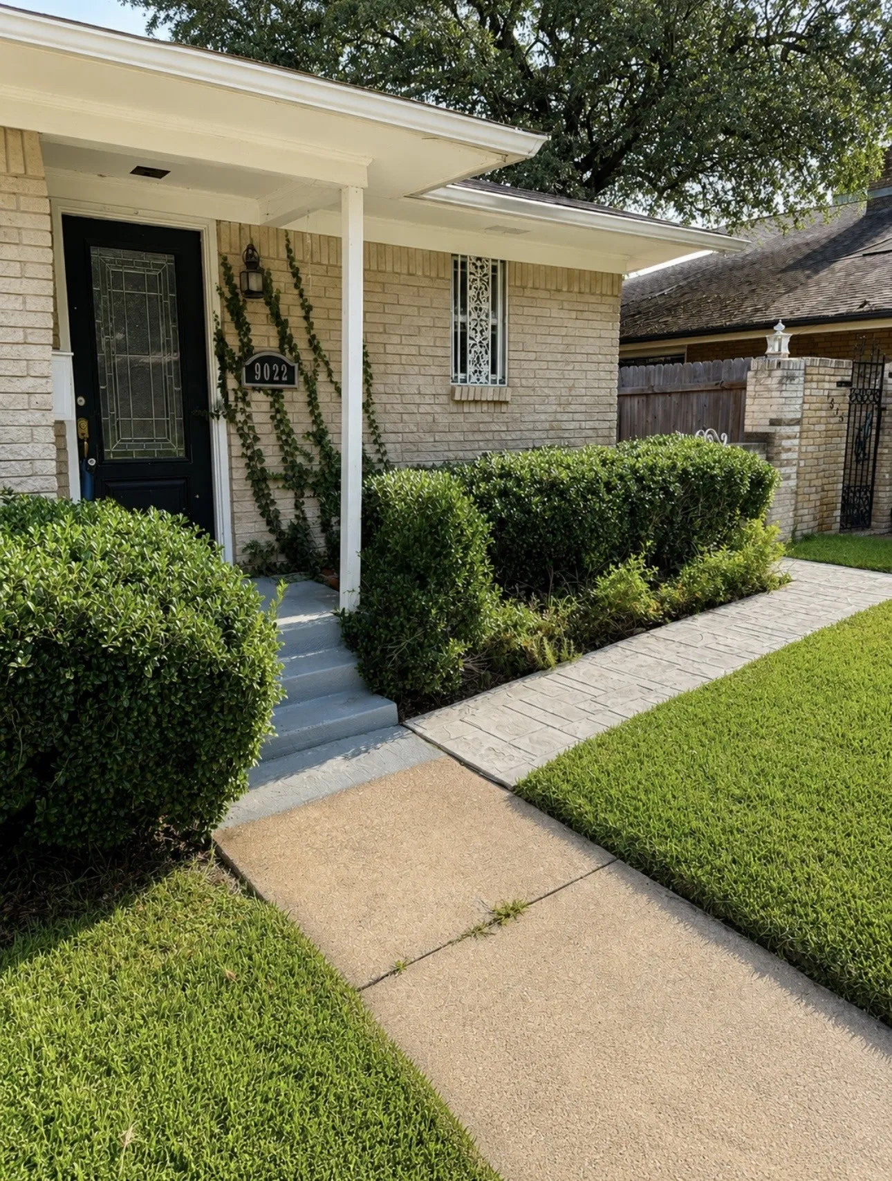 Single Family Residence For Sale in Dallas County , 9022 Villa Park Circle, Dallas, Texas 75225, 3 Bedroom, 2 Bathroom, 2 Garage spaces, 1,678 Sqft, built in 1966, mls#21315578, Real Estate Agent in Dallas, Homes For Sale in Dallas county, Homes For Sale in Dallas, Realtor in Dallas Texas, Real Estate Brokerage Independent Realty Texas, Luminita Cordes Realtor