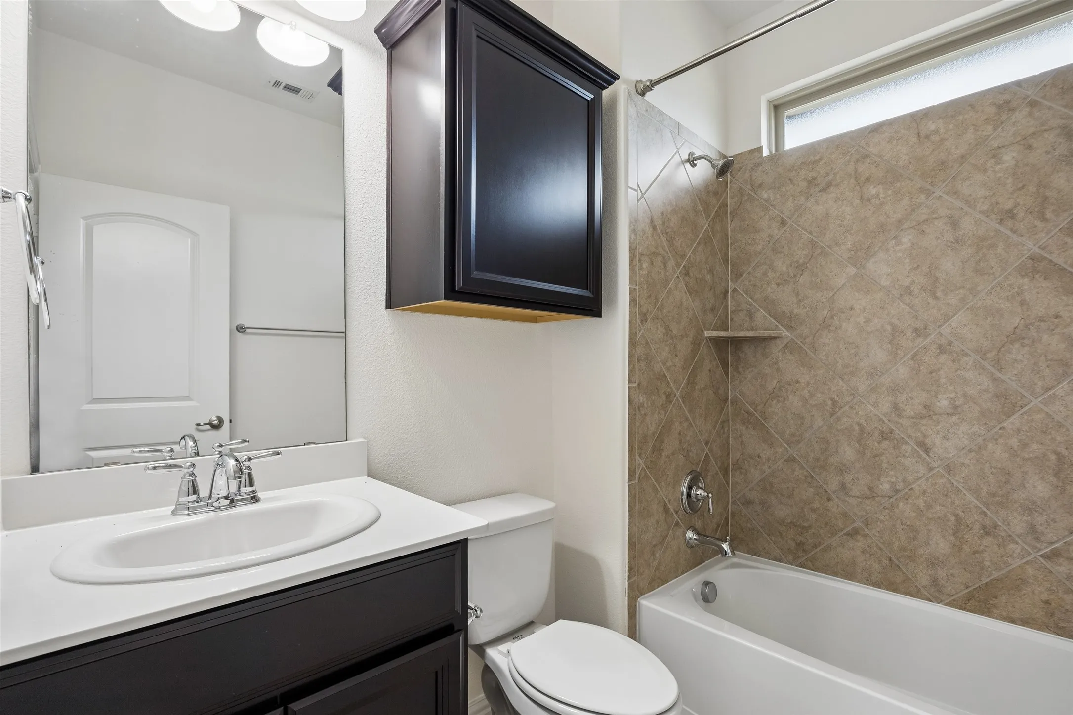 Single Family Residence For Rent in Denton County , 1165 Clearwater Drive, Frisco, Texas 75036, 5 Bedroom, 5 Bathroom, 2 Garage spaces, 5,183 Sqft, built in 2014, mls#21320067, Real Estate Agent in Frisco, Homes For Rent in Denton county, Homes For Rent in Frisco, Realtor in Frisco Texas, Real Estate Brokerage Independent Realty Texas, Luminita Cordes Realtor