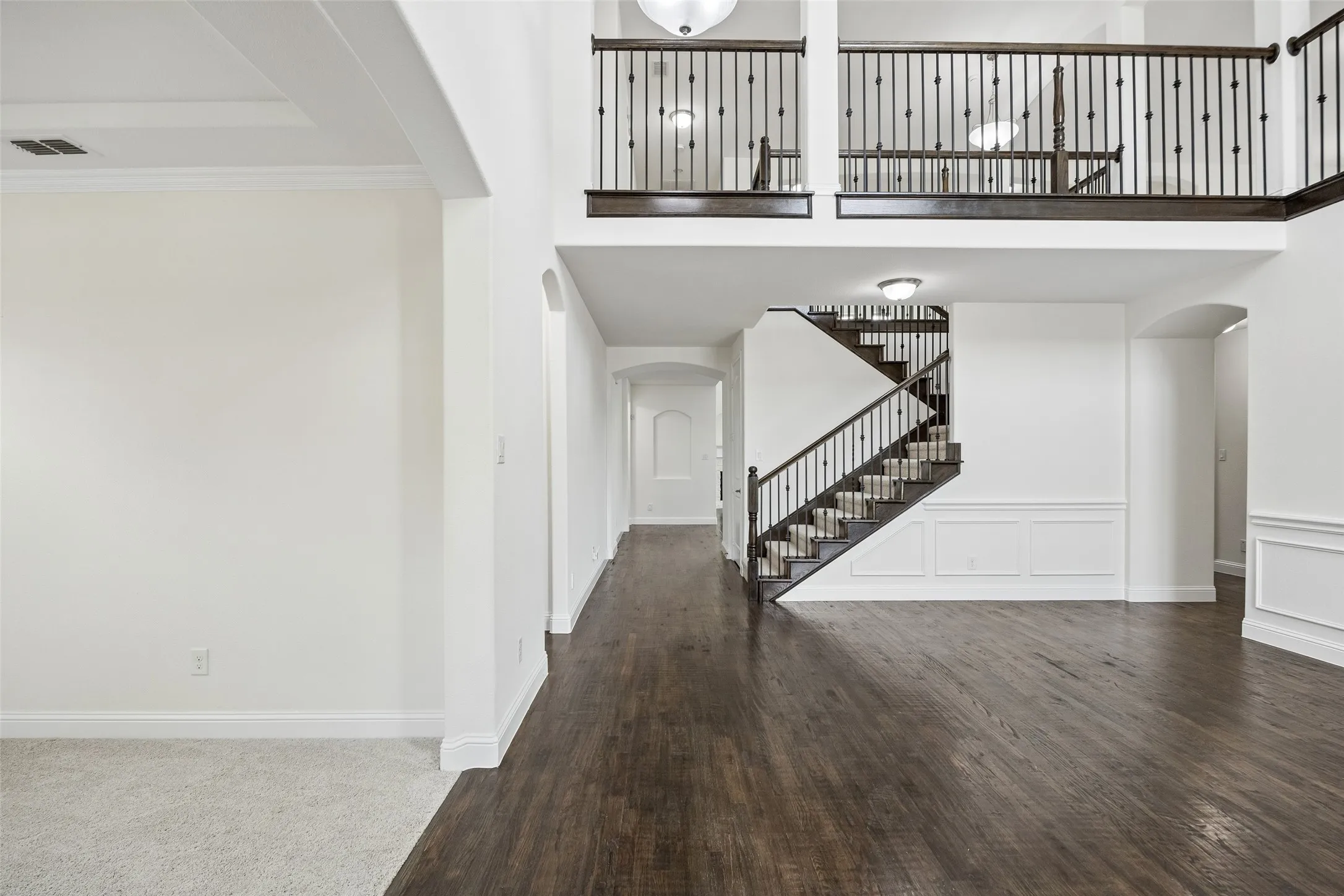 Single Family Residence For Rent in Denton County , 1165 Clearwater Drive, Frisco, Texas 75036, 5 Bedroom, 5 Bathroom, 2 Garage spaces, 5,183 Sqft, built in 2014, mls#21320067, Real Estate Agent in Frisco, Homes For Rent in Denton county, Homes For Rent in Frisco, Realtor in Frisco Texas, Real Estate Brokerage Independent Realty Texas, Luminita Cordes Realtor