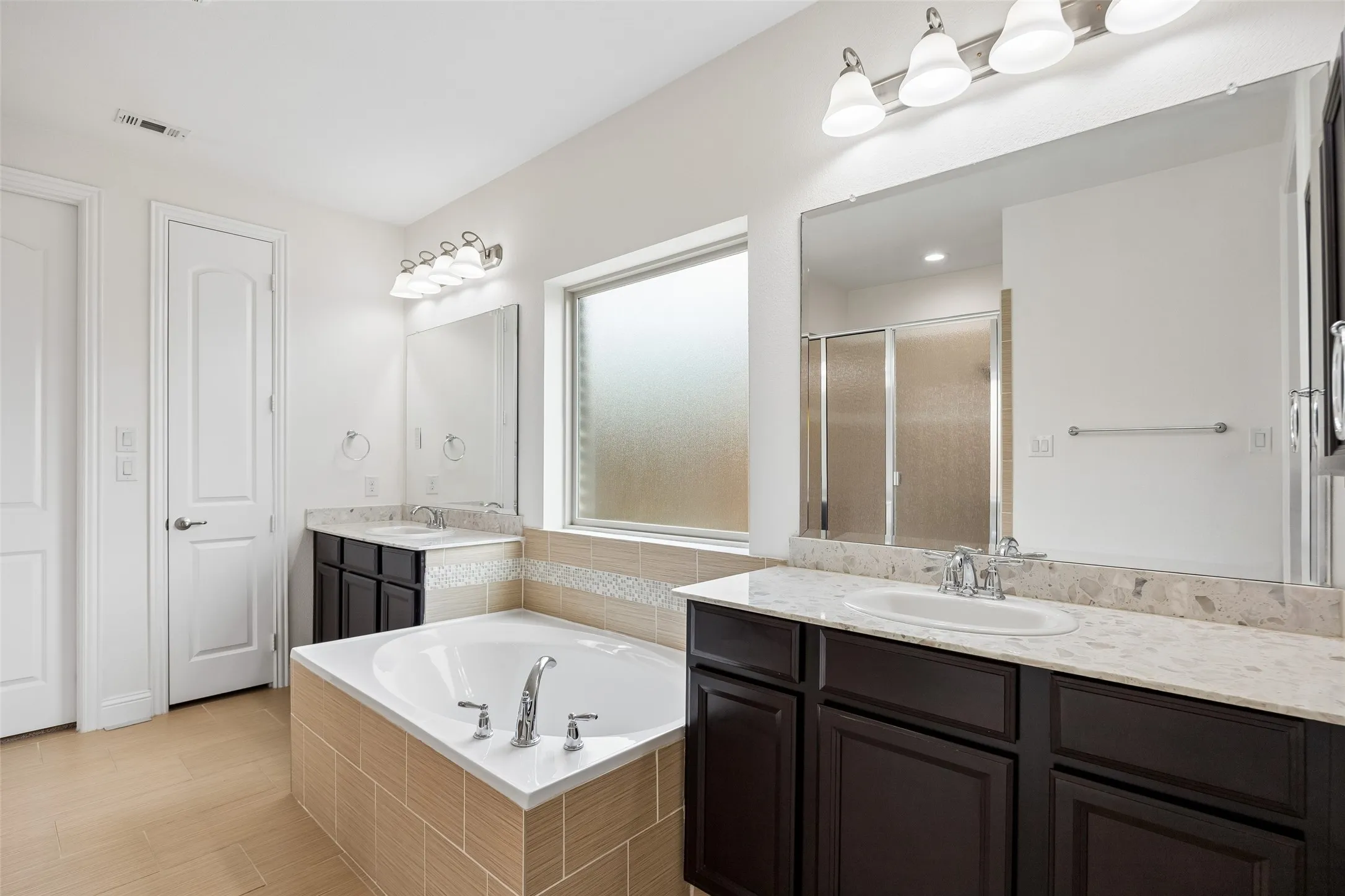 Single Family Residence For Rent in Denton County , 1165 Clearwater Drive, Frisco, Texas 75036, 5 Bedroom, 5 Bathroom, 2 Garage spaces, 5,183 Sqft, built in 2014, mls#21320067, Real Estate Agent in Frisco, Homes For Rent in Denton county, Homes For Rent in Frisco, Realtor in Frisco Texas, Real Estate Brokerage Independent Realty Texas, Luminita Cordes Realtor
