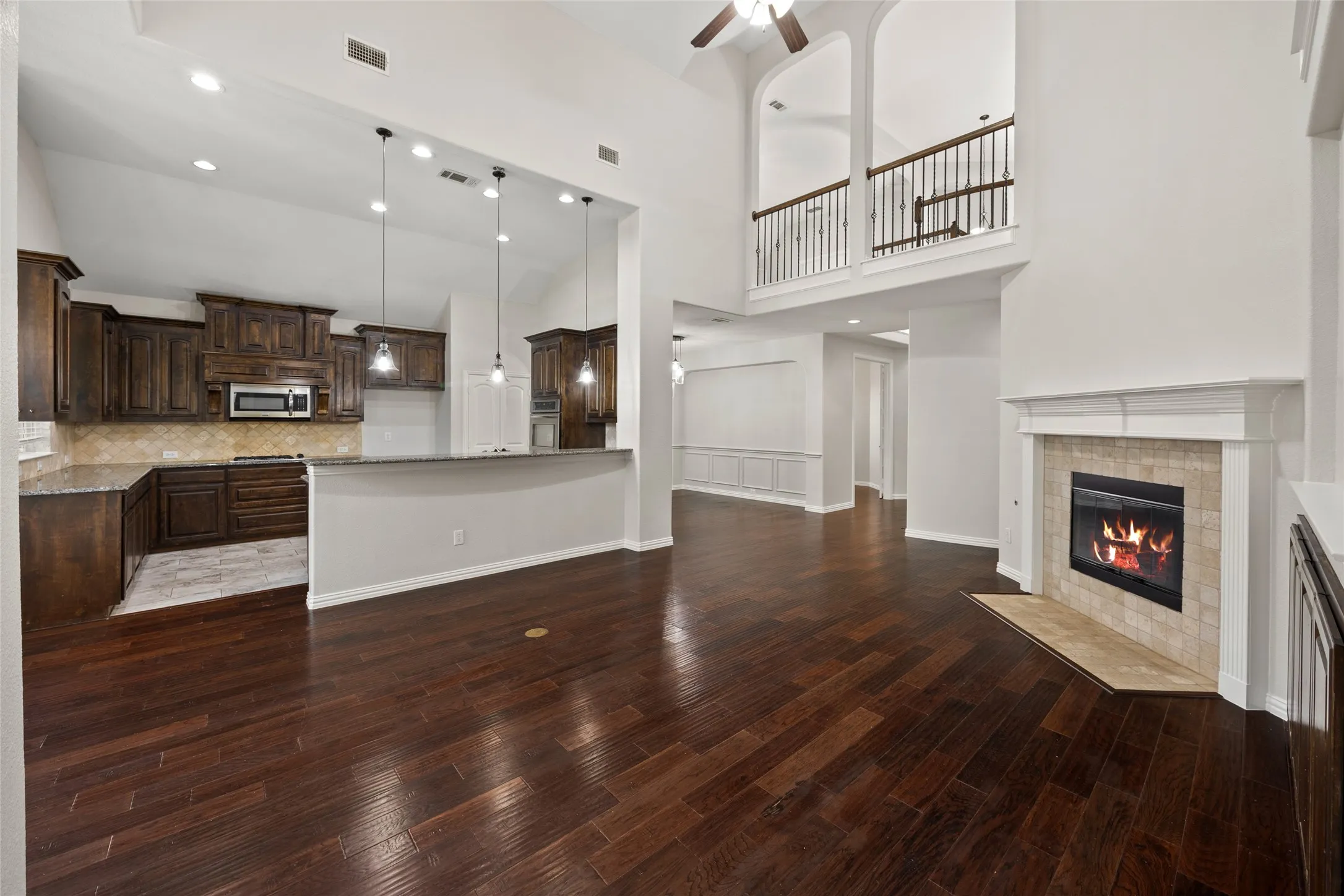 Single Family Residence For Sale in Denton County , 1196 Bentgrass Drive, Frisco, Texas 75036, 5 Bedroom, 5 Bathroom, 2 Garage spaces, 3,678 Sqft, built in 2012, mls#21302985, Real Estate Agent in Frisco, Homes For Sale in Denton county, Homes For Sale in Frisco, Realtor in Frisco Texas, Real Estate Brokerage Independent Realty Texas, Luminita Cordes Realtor