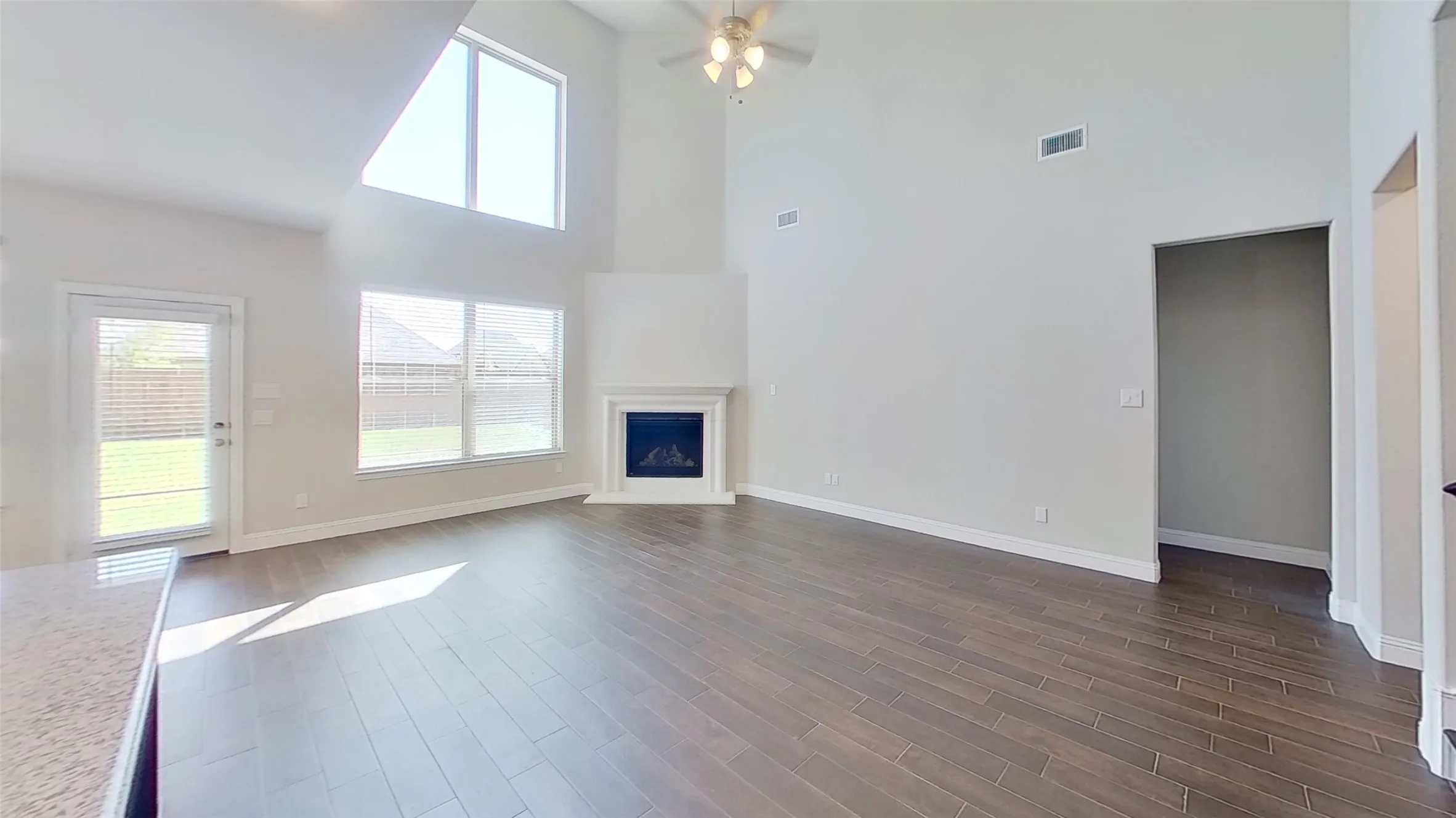 Single Family Residence For Rent in Collin County , 6117 Horsetail Drive, Mc Kinney, Texas 75071, 4 Bedroom, 3 Bathroom, 2 Garage spaces, 2,500 Sqft, built in 2022, mls#21320143, Real Estate Agent in Mc Kinney, Homes For Rent in Collin county, Homes For Rent in Mc Kinney, Realtor in Mc Kinney Texas, Real Estate Brokerage Independent Realty Texas, Luminita Cordes Realtor