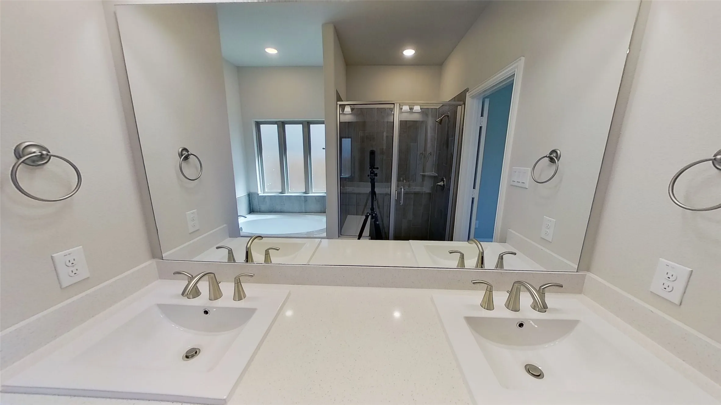 Single Family Residence For Rent in Collin County , 6117 Horsetail Drive, Mc Kinney, Texas 75071, 4 Bedroom, 3 Bathroom, 2 Garage spaces, 2,500 Sqft, built in 2022, mls#21320143, Real Estate Agent in Mc Kinney, Homes For Rent in Collin county, Homes For Rent in Mc Kinney, Realtor in Mc Kinney Texas, Real Estate Brokerage Independent Realty Texas, Luminita Cordes Realtor