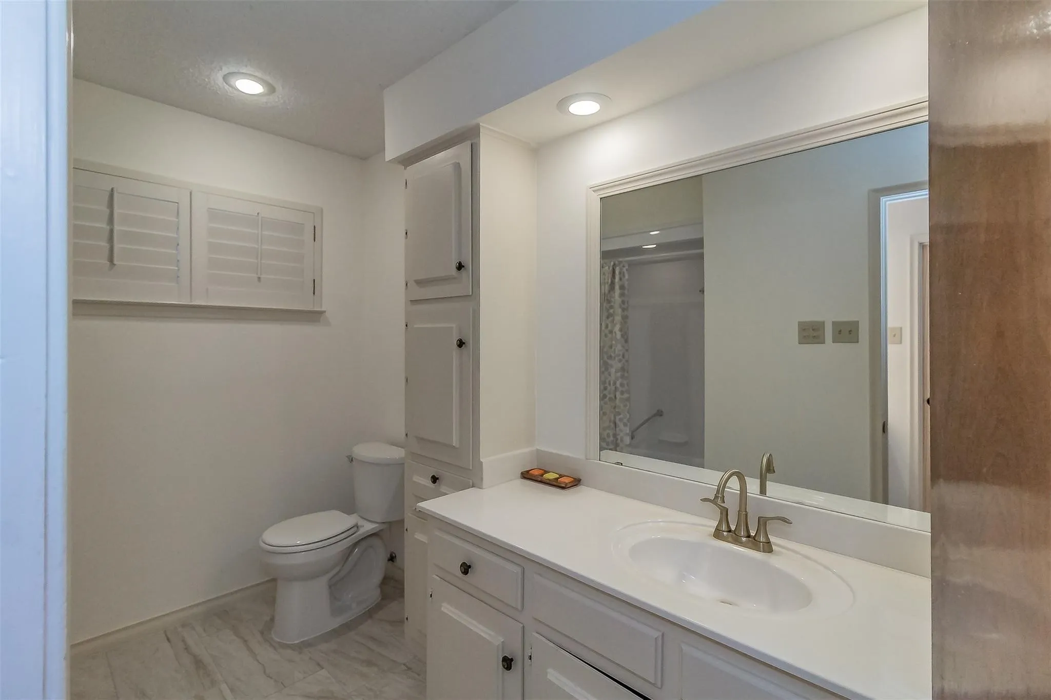 Single Family Residence For Sale in Dallas County , 2604 Twinpost Court, Irving, Texas 75062, 4 Bedroom, 2 Bathroom, 2 Garage spaces, 2,159 Sqft, built in 1973, mls#21320151, Real Estate Agent in Irving, Homes For Sale in Dallas county, Homes For Sale in Irving, Realtor in Irving Texas, Real Estate Brokerage Independent Realty Texas, Luminita Cordes Realtor