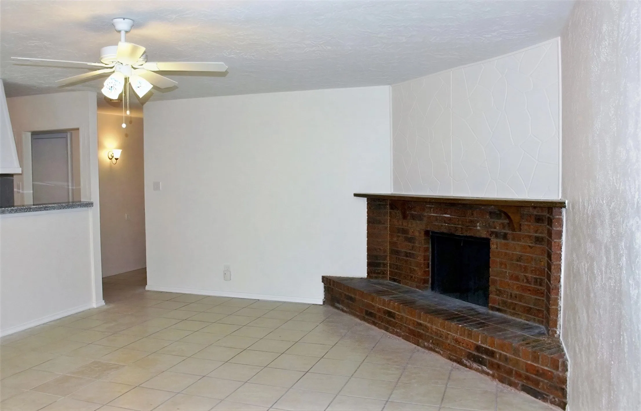 Single Family Residence For Rent in Dallas County , 1533 Santa Fe Trail, Grand Prairie, Texas 75052, 3 Bedroom, 2 Bathroom, 2 Garage spaces, 1,449 Sqft, built in 1978, mls#21320154, Real Estate Agent in Grand Prairie, Homes For Rent in Dallas county, Homes For Rent in Grand Prairie, Realtor in Grand Prairie Texas, Real Estate Brokerage Independent Realty Texas, Luminita Cordes Realtor