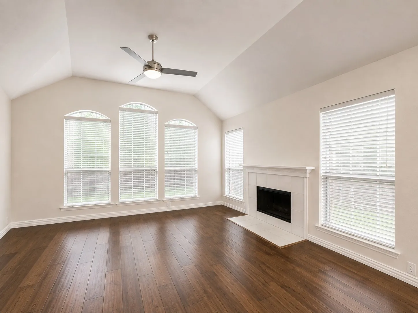 Single Family Residence For Rent in Collin County , 6701 Candlecreek Lane, Plano, Texas 75024, 4 Bedroom, 2 Bathroom, 2 Garage spaces, 2,030 Sqft, built in 1996, mls#21319883, Real Estate Agent in Plano, Homes For Rent in Collin county, Homes For Rent in Plano, Realtor in Plano Texas, Real Estate Brokerage Independent Realty Texas, Luminita Cordes Realtor