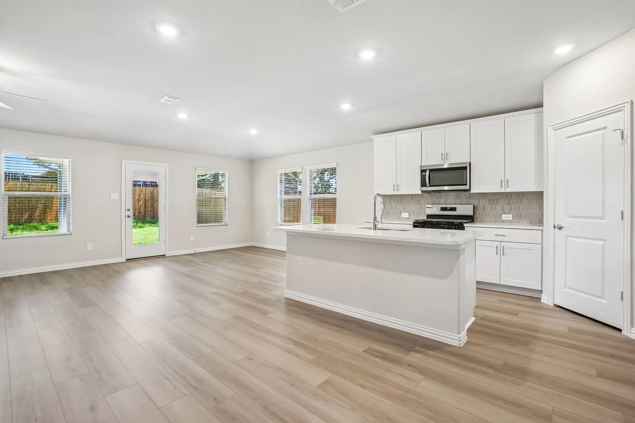 Photo is not of the actual home, but is an inspirational photo of builder’s model home and may depict options, furnishings, and/or decorator features that are not included.