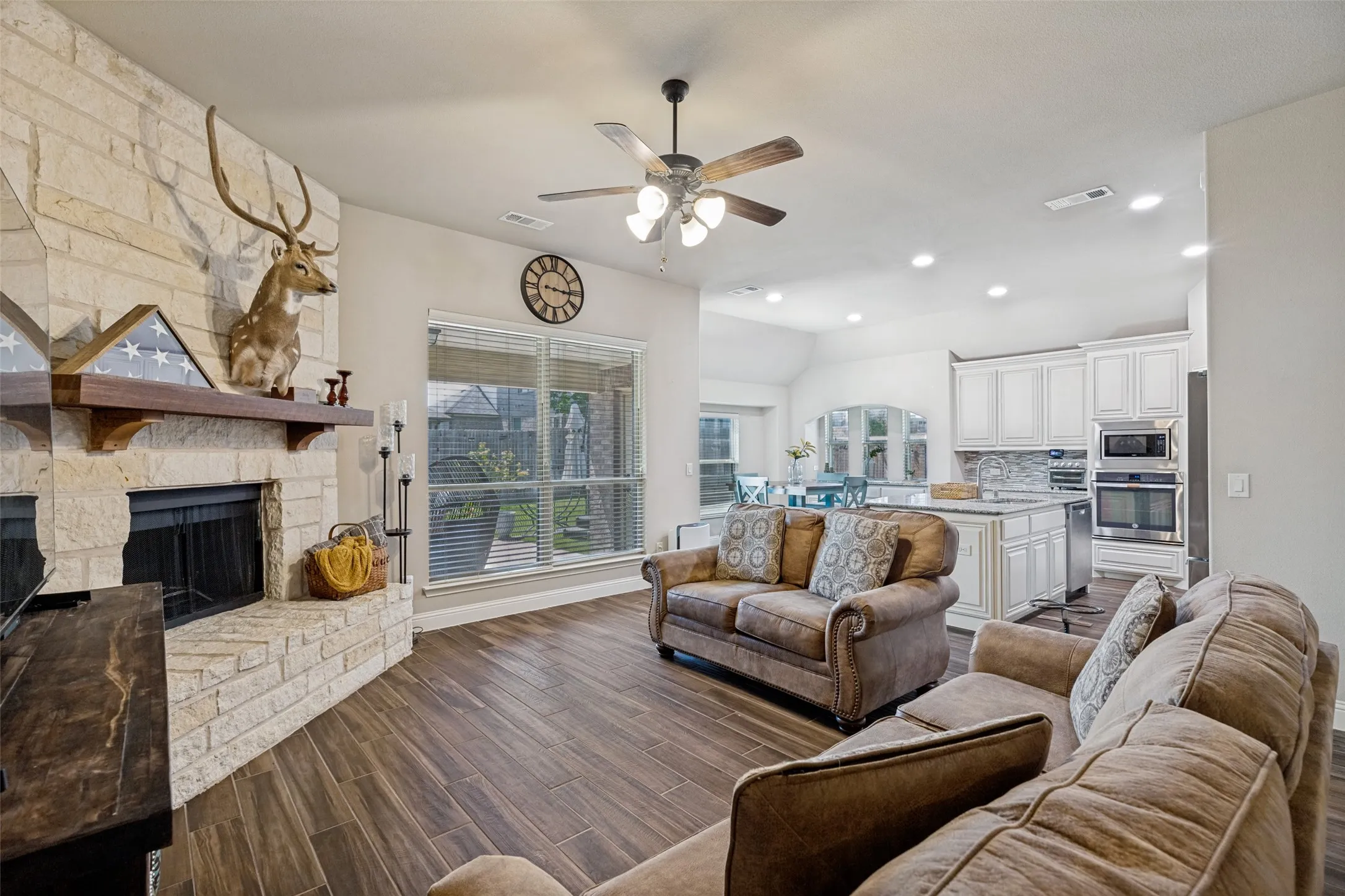 Single Family Residence For Sale in Collin County , 1718 Sandalwood Lane, Anna, Texas 75409, 4 Bedroom, 3 Bathroom, 2 Garage spaces, 2,800 Sqft, built in 2017, mls#21319572, Real Estate Agent in Anna, Homes For Sale in Collin county, Homes For Sale in Anna, Realtor in Anna Texas, Real Estate Brokerage Independent Realty Texas, Luminita Cordes Realtor