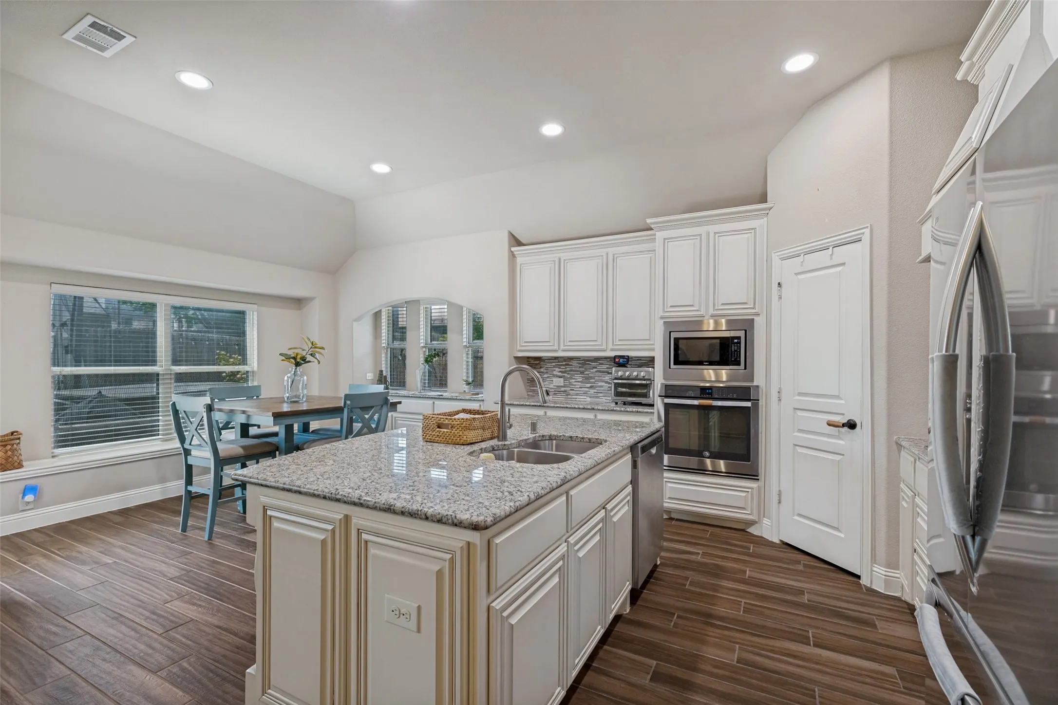 Single Family Residence For Sale in Collin County , 1718 Sandalwood Lane, Anna, Texas 75409, 4 Bedroom, 3 Bathroom, 2 Garage spaces, 2,800 Sqft, built in 2017, mls#21319572, Real Estate Agent in Anna, Homes For Sale in Collin county, Homes For Sale in Anna, Realtor in Anna Texas, Real Estate Brokerage Independent Realty Texas, Luminita Cordes Realtor
