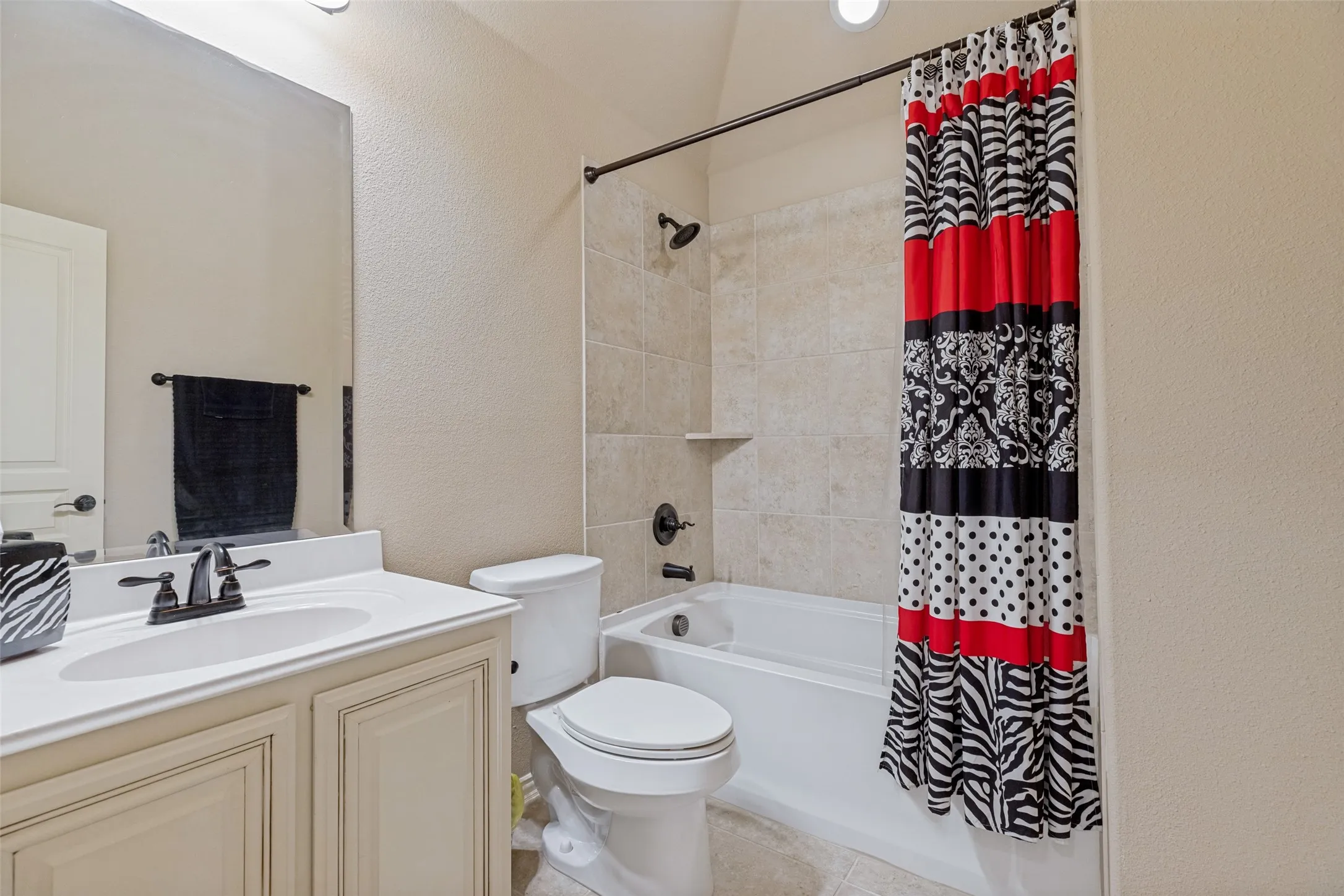 Second full bath upstairs