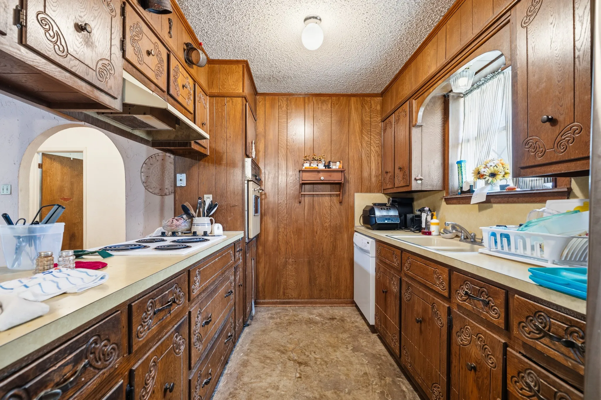 Single Family Residence For Sale in Mc Lennan County , 195 Amy Joy Drive, China Spring, Texas 76633, 3 Bedroom, 2 Bathroom, 2 Garage spaces, 1,766 Sqft, built in 1977, mls#21320034, Real Estate Agent in China Spring, Homes For Sale in Mc Lennan county, Homes For Sale in China Spring, Realtor in China Spring Texas, Real Estate Brokerage Independent Realty Texas, Luminita Cordes Realtor