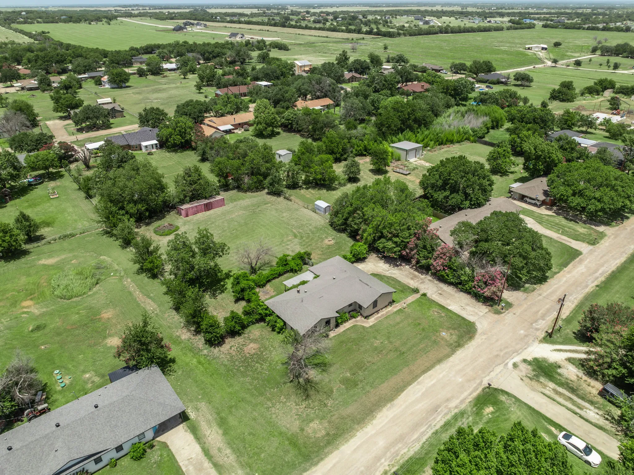 Single Family Residence For Sale in Mc Lennan County , 195 Amy Joy Drive, China Spring, Texas 76633, 3 Bedroom, 2 Bathroom, 2 Garage spaces, 1,766 Sqft, built in 1977, mls#21320034, Real Estate Agent in China Spring, Homes For Sale in Mc Lennan county, Homes For Sale in China Spring, Realtor in China Spring Texas, Real Estate Brokerage Independent Realty Texas, Luminita Cordes Realtor