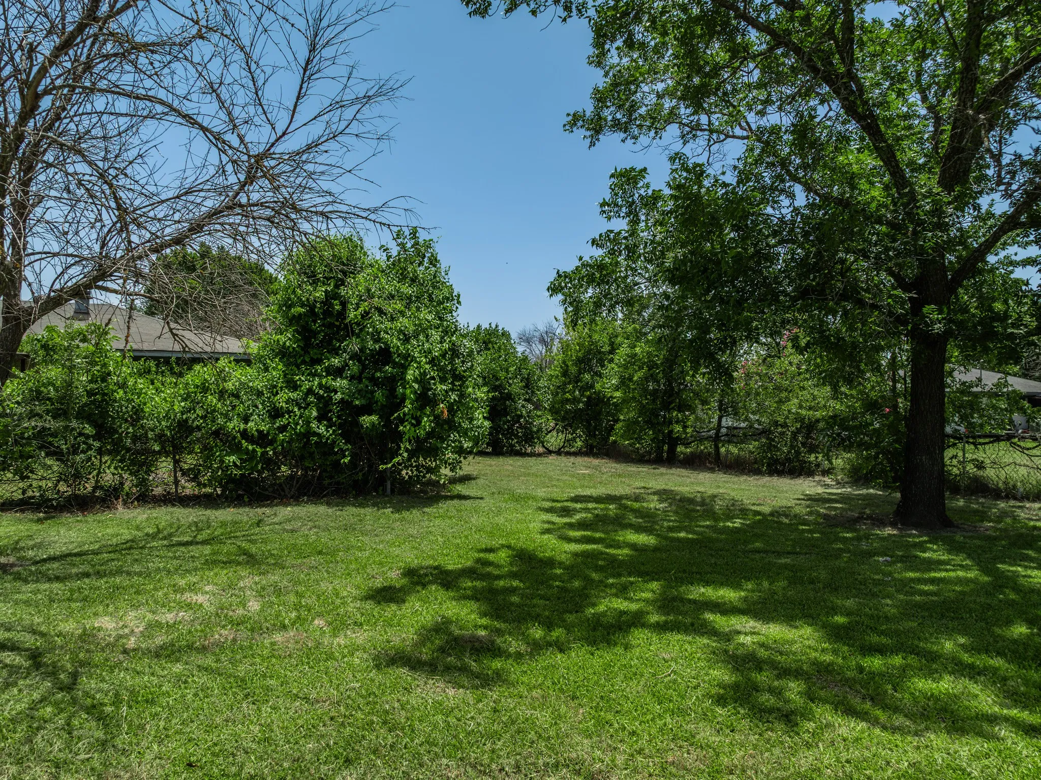 Single Family Residence For Sale in Mc Lennan County , 195 Amy Joy Drive, China Spring, Texas 76633, 3 Bedroom, 2 Bathroom, 2 Garage spaces, 1,766 Sqft, built in 1977, mls#21320034, Real Estate Agent in China Spring, Homes For Sale in Mc Lennan county, Homes For Sale in China Spring, Realtor in China Spring Texas, Real Estate Brokerage Independent Realty Texas, Luminita Cordes Realtor