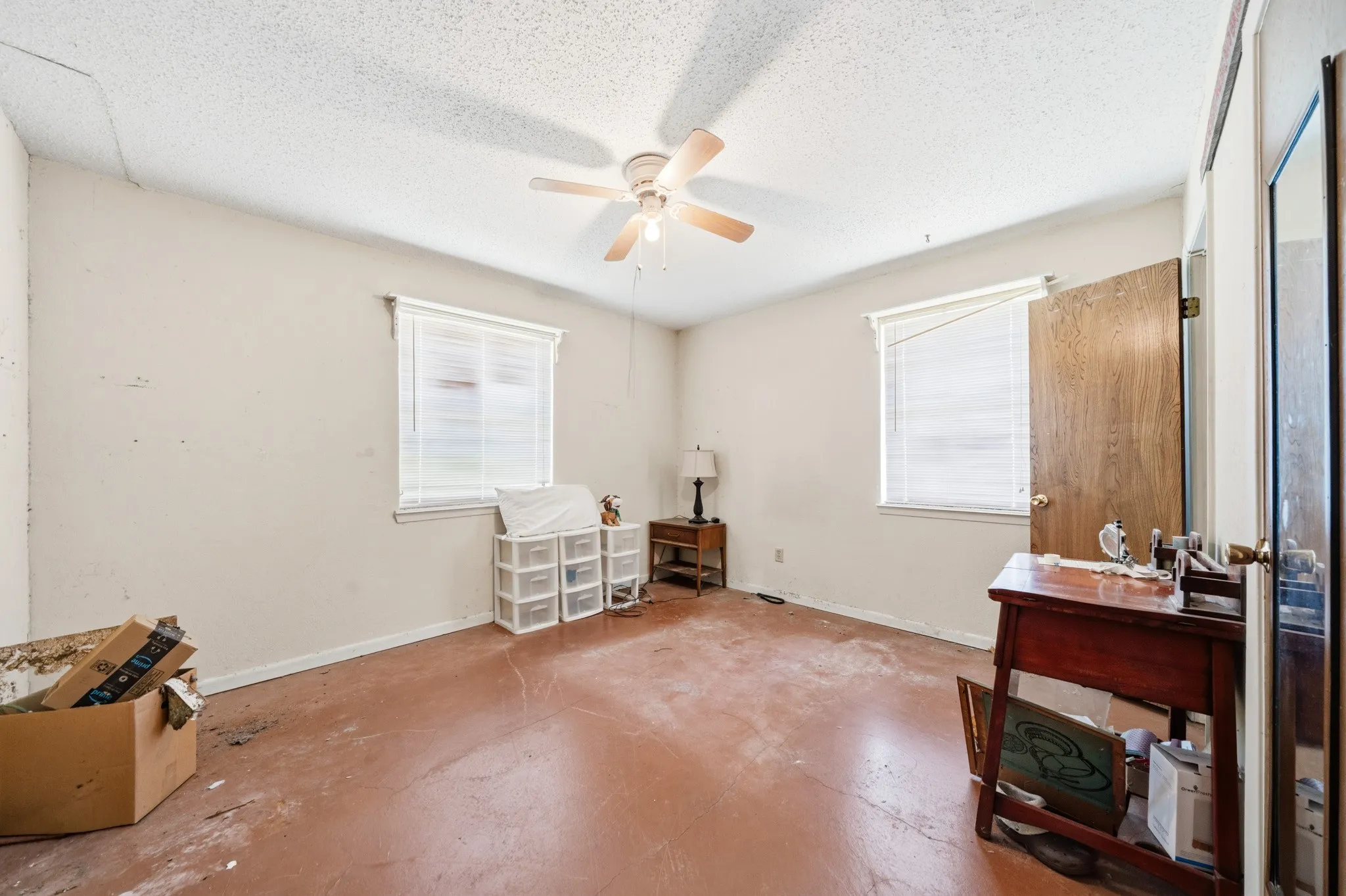 Single Family Residence For Sale in Mc Lennan County , 195 Amy Joy Drive, China Spring, Texas 76633, 3 Bedroom, 2 Bathroom, 2 Garage spaces, 1,766 Sqft, built in 1977, mls#21320034, Real Estate Agent in China Spring, Homes For Sale in Mc Lennan county, Homes For Sale in China Spring, Realtor in China Spring Texas, Real Estate Brokerage Independent Realty Texas, Luminita Cordes Realtor