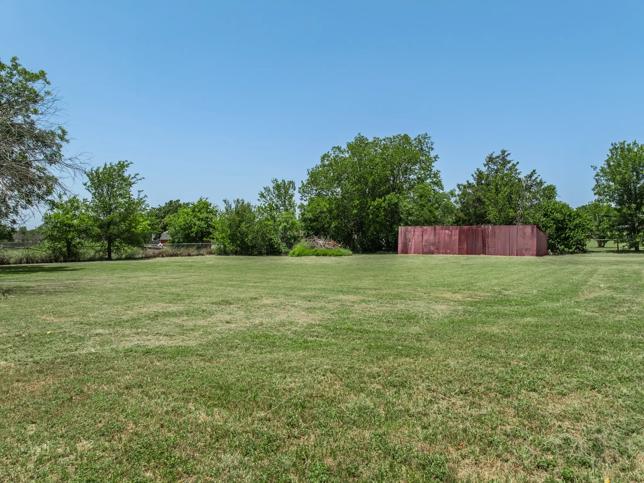 Single Family Residence For Sale in Mc Lennan County , 195 Amy Joy Drive, China Spring, Texas 76633, 3 Bedroom, 2 Bathroom, 2 Garage spaces, 1,766 Sqft, built in 1977, mls#21320034, Real Estate Agent in China Spring, Homes For Sale in Mc Lennan county, Homes For Sale in China Spring, Realtor in China Spring Texas, Real Estate Brokerage Independent Realty Texas, Luminita Cordes Realtor