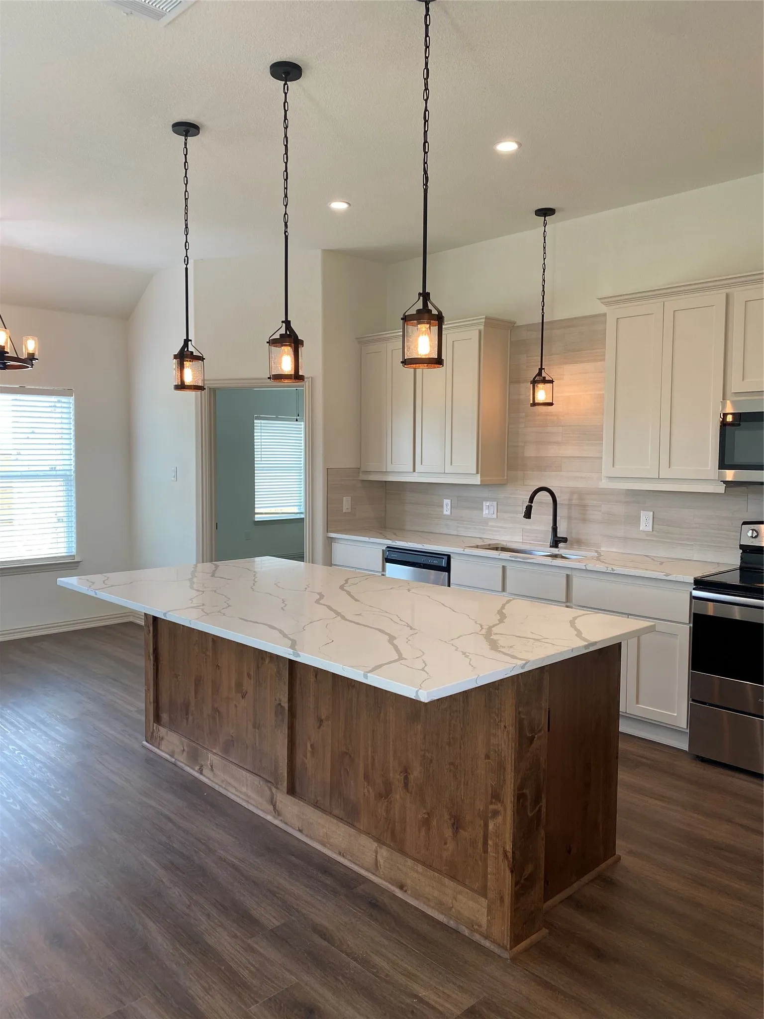 Painted or stained cabinets and island?  Buyers have choices there also!