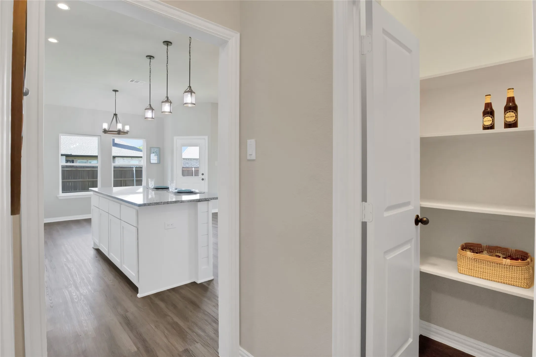 Single Family Residence For Sale in Kaufman County , 115 Panther Loop, Mabank, Texas 75147, 3 Bedroom, 2 Bathroom, 2 Garage spaces, 1,501 Sqft, built in 2026, mls#21320092, Real Estate Agent in Mabank, Homes For Sale in Kaufman county, Homes For Sale in Mabank, Realtor in Mabank Texas, Real Estate Brokerage Independent Realty Texas, Luminita Cordes Realtor