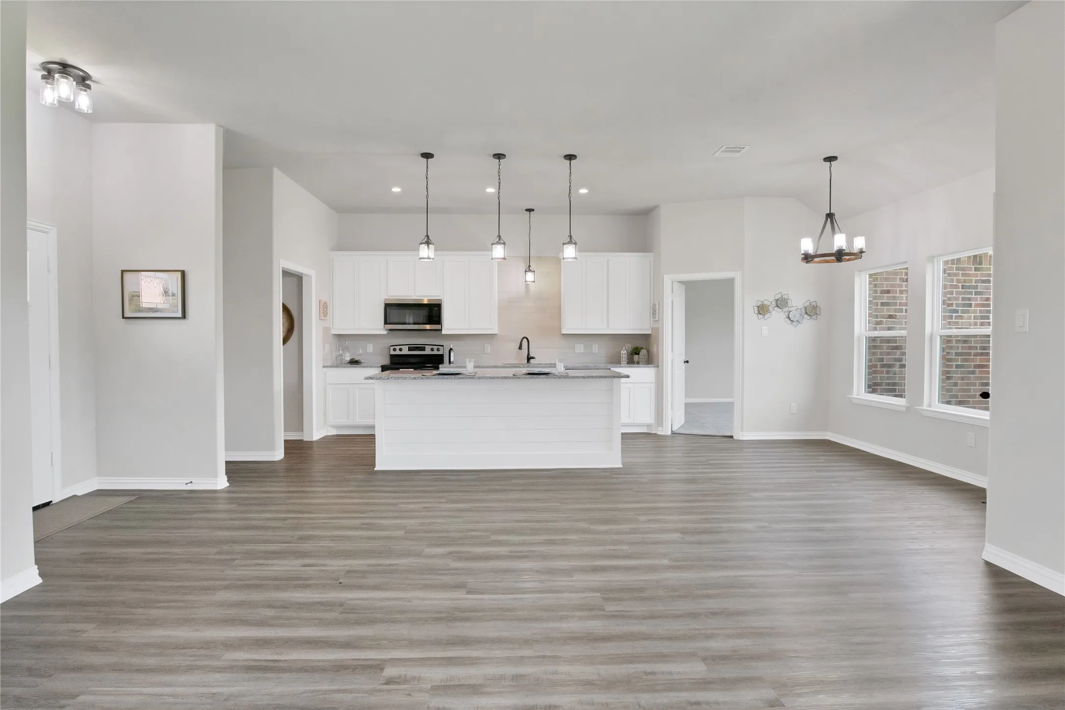 Spacious, light and bright!
