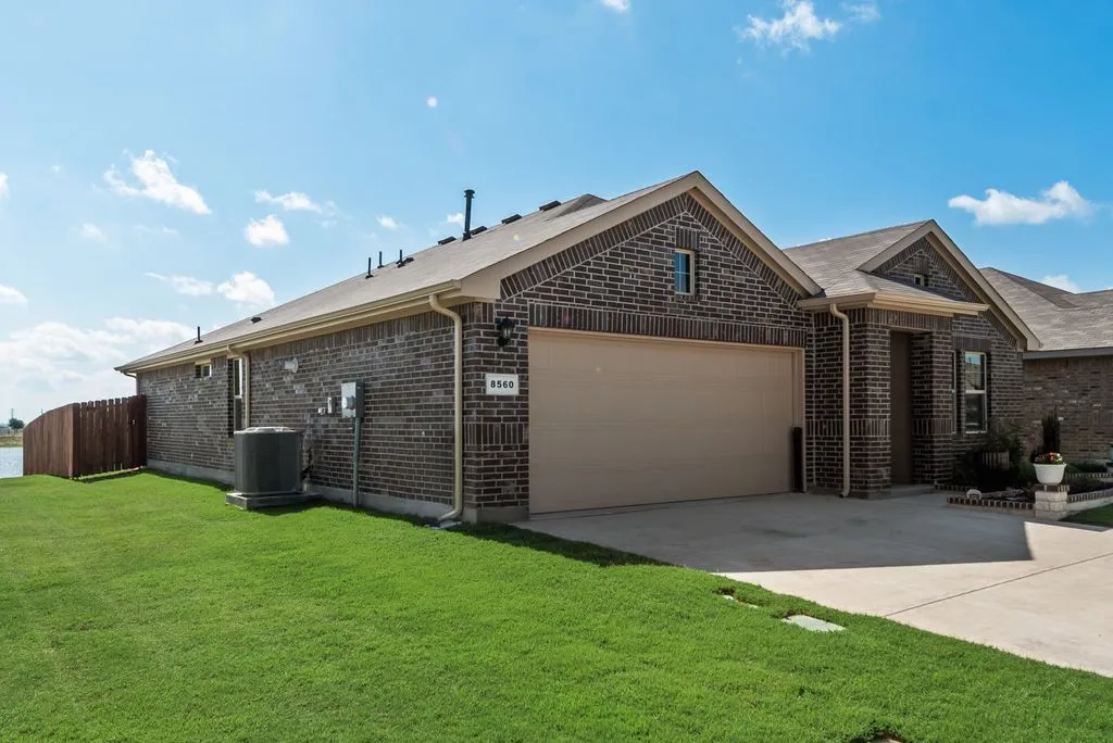 Single Family Residence For Sale in Tarrant County , 8560 Beltmill Parkway, Fort Worth, Texas 76131, 4 Bedroom, 2 Bathroom, 2 Garage spaces, 1,836 Sqft, built in 2025, mls#21319409, Real Estate Agent in Fort Worth, Homes For Sale in Tarrant county, Homes For Sale in Fort Worth, Realtor in Fort Worth Texas, Real Estate Brokerage Independent Realty Texas, Luminita Cordes Realtor