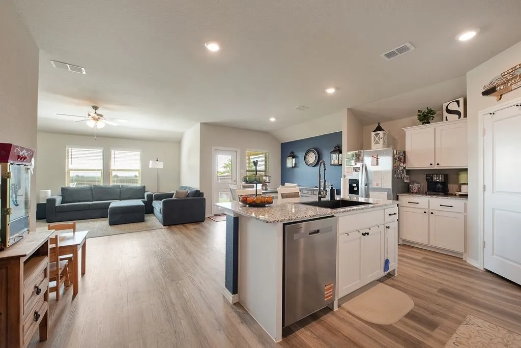 Single Family Residence For Sale in Tarrant County , 8560 Beltmill Parkway, Fort Worth, Texas 76131, 4 Bedroom, 2 Bathroom, 2 Garage spaces, 1,836 Sqft, built in 2025, mls#21319409, Real Estate Agent in Fort Worth, Homes For Sale in Tarrant county, Homes For Sale in Fort Worth, Realtor in Fort Worth Texas, Real Estate Brokerage Independent Realty Texas, Luminita Cordes Realtor