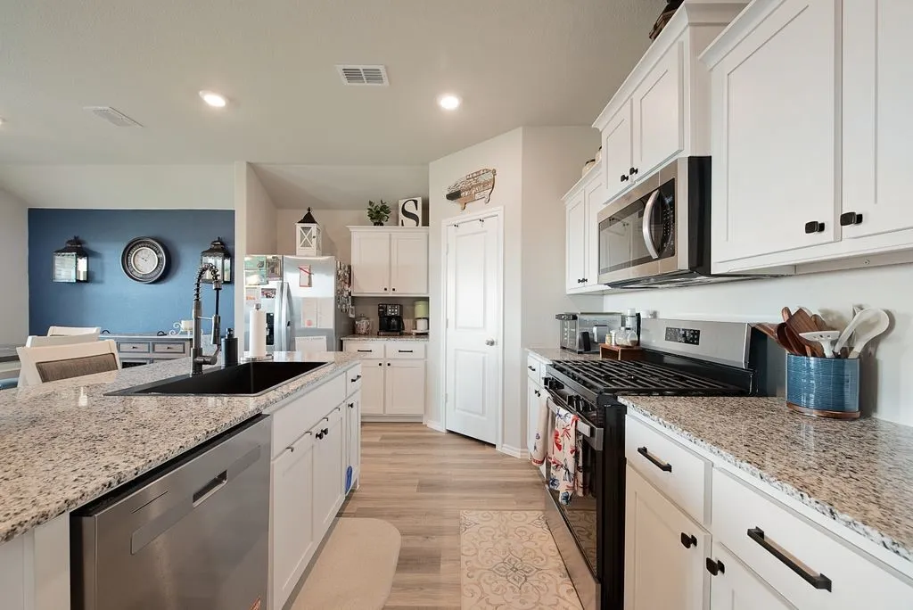 Single Family Residence For Sale in Tarrant County , 8560 Beltmill Parkway, Fort Worth, Texas 76131, 4 Bedroom, 2 Bathroom, 2 Garage spaces, 1,836 Sqft, built in 2025, mls#21319409, Real Estate Agent in Fort Worth, Homes For Sale in Tarrant county, Homes For Sale in Fort Worth, Realtor in Fort Worth Texas, Real Estate Brokerage Independent Realty Texas, Luminita Cordes Realtor
