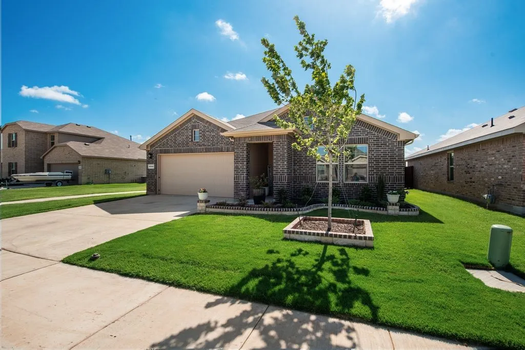 Single Family Residence For Sale in Tarrant County , 8560 Beltmill Parkway, Fort Worth, Texas 76131, 4 Bedroom, 2 Bathroom, 2 Garage spaces, 1,836 Sqft, built in 2025, mls#21319409, Real Estate Agent in Fort Worth, Homes For Sale in Tarrant county, Homes For Sale in Fort Worth, Realtor in Fort Worth Texas, Real Estate Brokerage Independent Realty Texas, Luminita Cordes Realtor