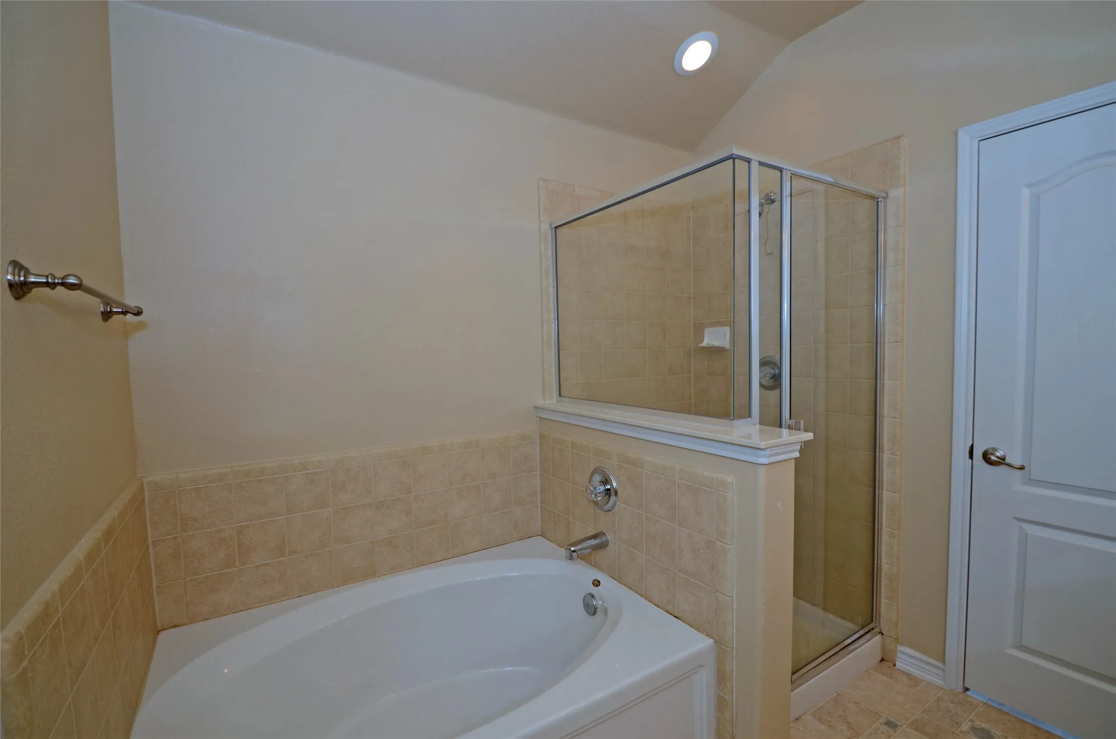 Single Family Residence For Rent in Collin County , 6504 Hickory Hill Drive, Plano, Texas 75074, 3 Bedroom, 3 Bathroom, 2 Garage spaces, 2,631 Sqft, built in 2006, mls#21319934, Real Estate Agent in Plano, Homes For Rent in Collin county, Homes For Rent in Plano, Realtor in Plano Texas, Real Estate Brokerage Independent Realty Texas, Luminita Cordes Realtor