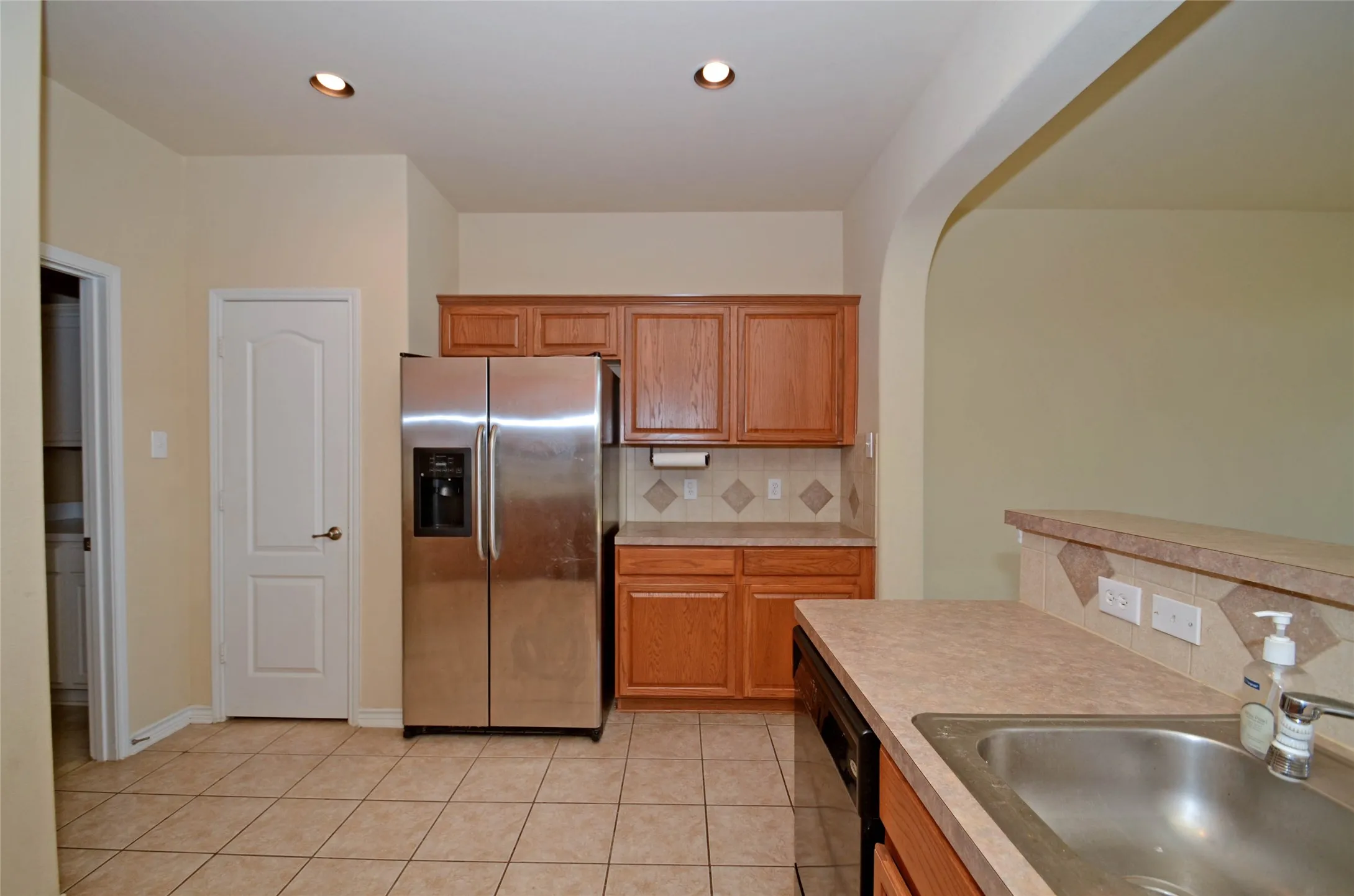Single Family Residence For Rent in Collin County , 6504 Hickory Hill Drive, Plano, Texas 75074, 3 Bedroom, 3 Bathroom, 2 Garage spaces, 2,631 Sqft, built in 2006, mls#21319934, Real Estate Agent in Plano, Homes For Rent in Collin county, Homes For Rent in Plano, Realtor in Plano Texas, Real Estate Brokerage Independent Realty Texas, Luminita Cordes Realtor