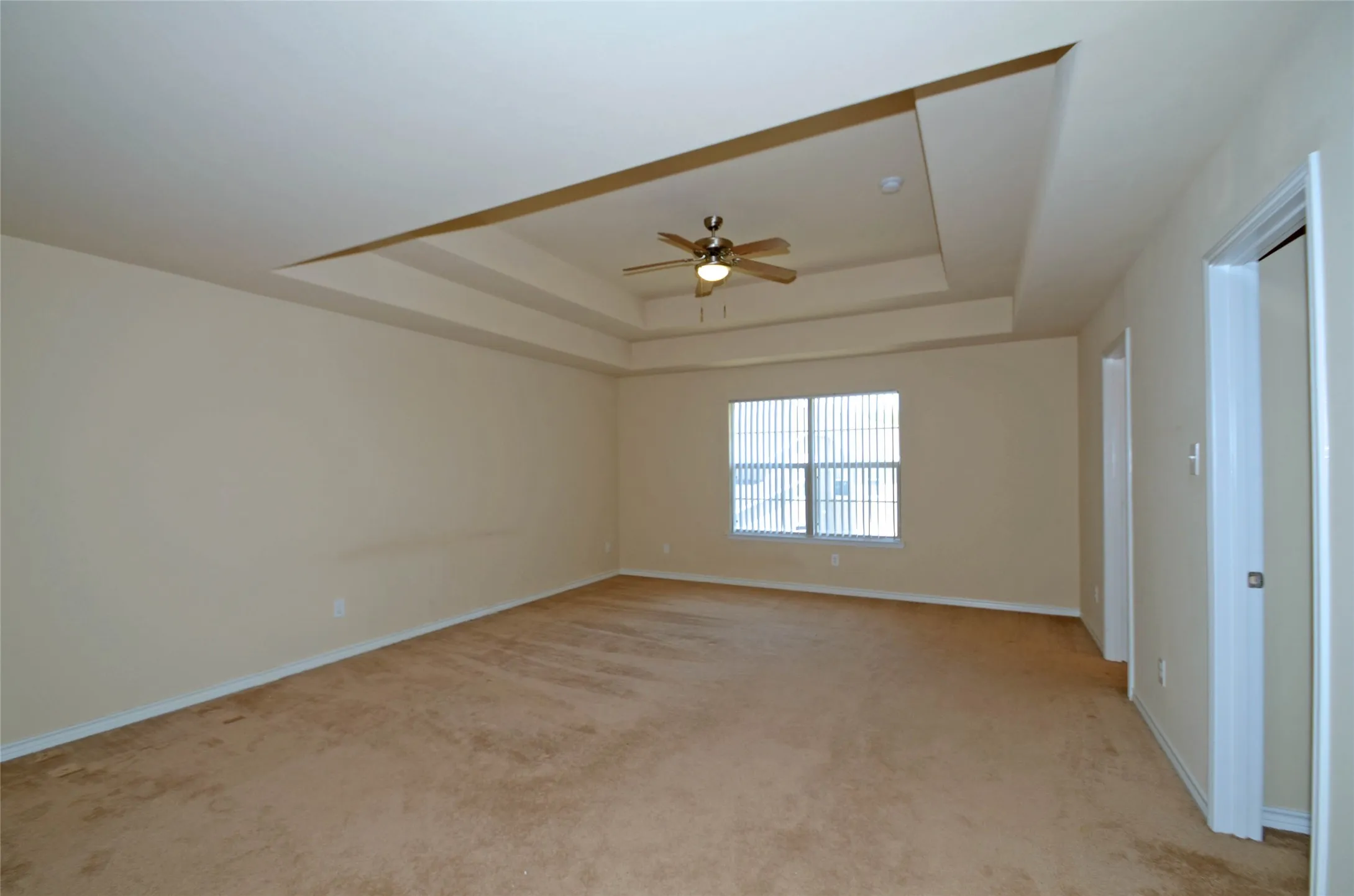 Single Family Residence For Rent in Collin County , 6504 Hickory Hill Drive, Plano, Texas 75074, 3 Bedroom, 3 Bathroom, 2 Garage spaces, 2,631 Sqft, built in 2006, mls#21319934, Real Estate Agent in Plano, Homes For Rent in Collin county, Homes For Rent in Plano, Realtor in Plano Texas, Real Estate Brokerage Independent Realty Texas, Luminita Cordes Realtor