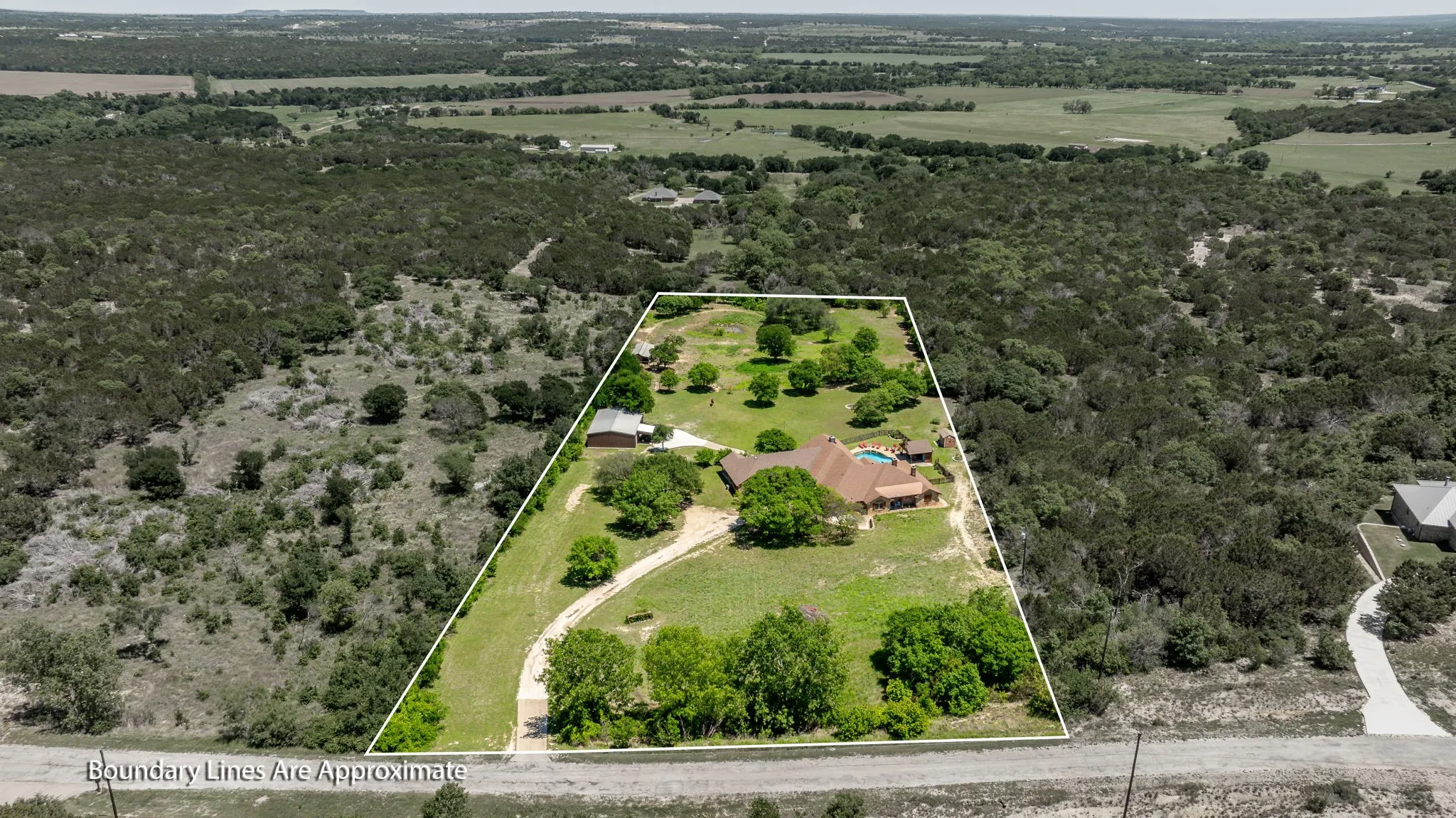 Single Family Residence For Sale in Erath County , 475 Magic Valley, Bluff Dale, Texas 76433, 5 Bedroom, 5 Bathroom, Garage spaces, 4,004 Sqft, built in 2004, mls#21320202, Real Estate Agent in Bluff Dale, Homes For Sale in Erath county, Homes For Sale in Bluff Dale, Realtor in Bluff Dale Texas, Real Estate Brokerage Independent Realty Texas, Luminita Cordes Realtor
