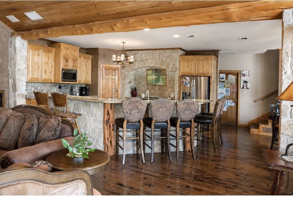 Single Family Residence For Sale in Erath County , 475 Magic Valley, Bluff Dale, Texas 76433, 5 Bedroom, 5 Bathroom, Garage spaces, 4,004 Sqft, built in 2004, mls#21320202, Real Estate Agent in Bluff Dale, Homes For Sale in Erath county, Homes For Sale in Bluff Dale, Realtor in Bluff Dale Texas, Real Estate Brokerage Independent Realty Texas, Luminita Cordes Realtor
