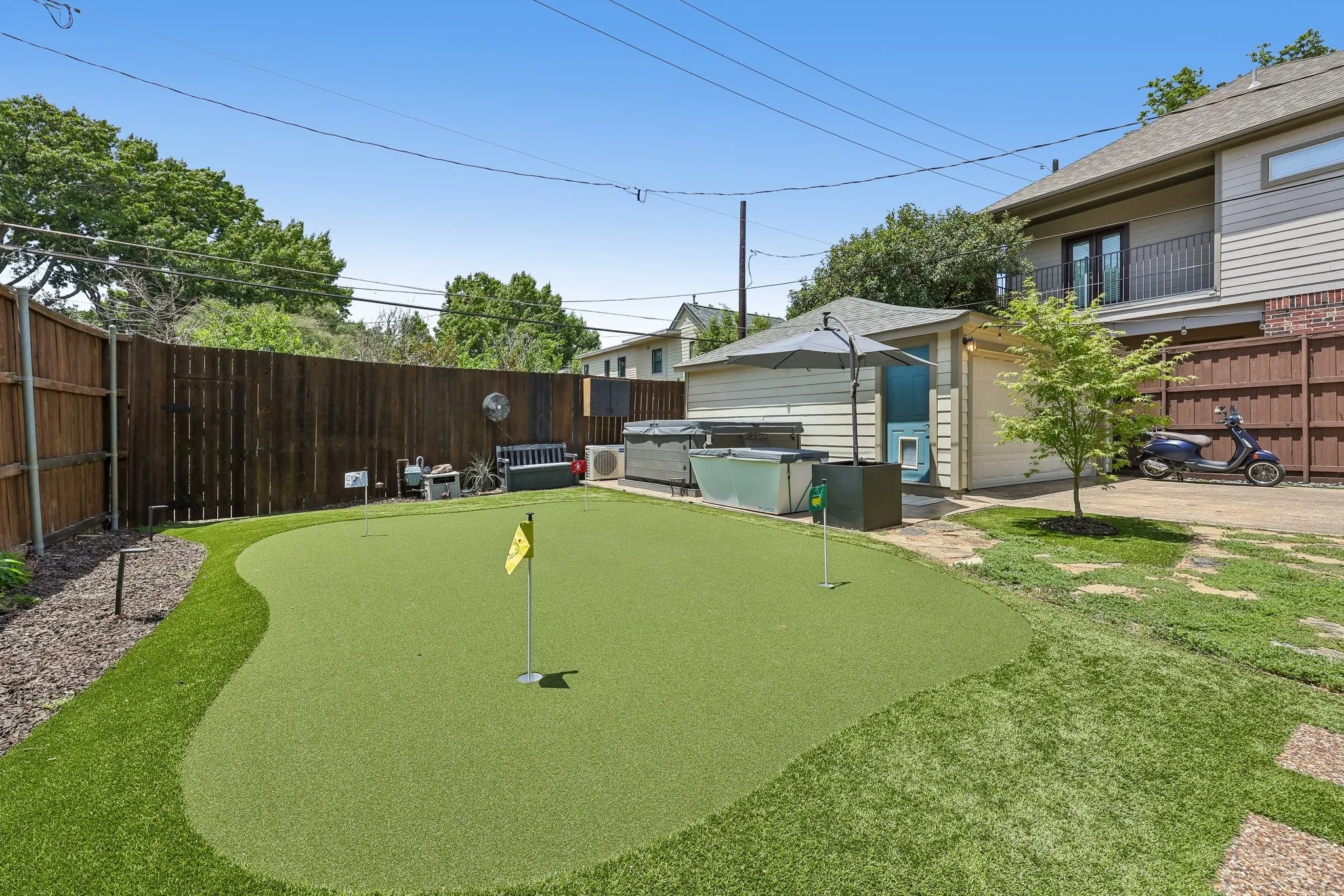 Single Family Residence For Sale in Dallas County , 5207 Mission Avenue, Dallas, Texas 75206, 2 Bedroom, 2 Bathroom, 2 Garage spaces, 1,547 Sqft, built in 1925, Price $829,000, mls#21314419, Real Estate Agent in Dallas, Homes For Sale in Dallas county, Homes For Sale in Dallas, Realtor in Dallas Texas, Real Estate Brokerage Independent Realty Texas, Luminita Cordes Realtor