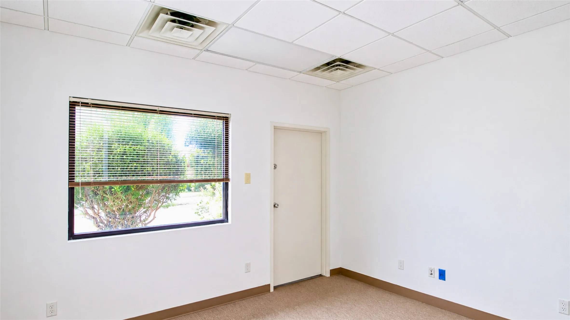 Office For Rent in Dallas County , 4821 Saturn Road, Garland, Texas 75041, 0, 0, Garage spaces, 0 Sqft, built in 1986, Price $16, mls#21319892, Real Estate Agent in Garland, Homes For Rent in Dallas county, Homes For Rent in Garland, Realtor in Garland Texas, Real Estate Brokerage Independent Realty Texas, Luminita Cordes Realtor