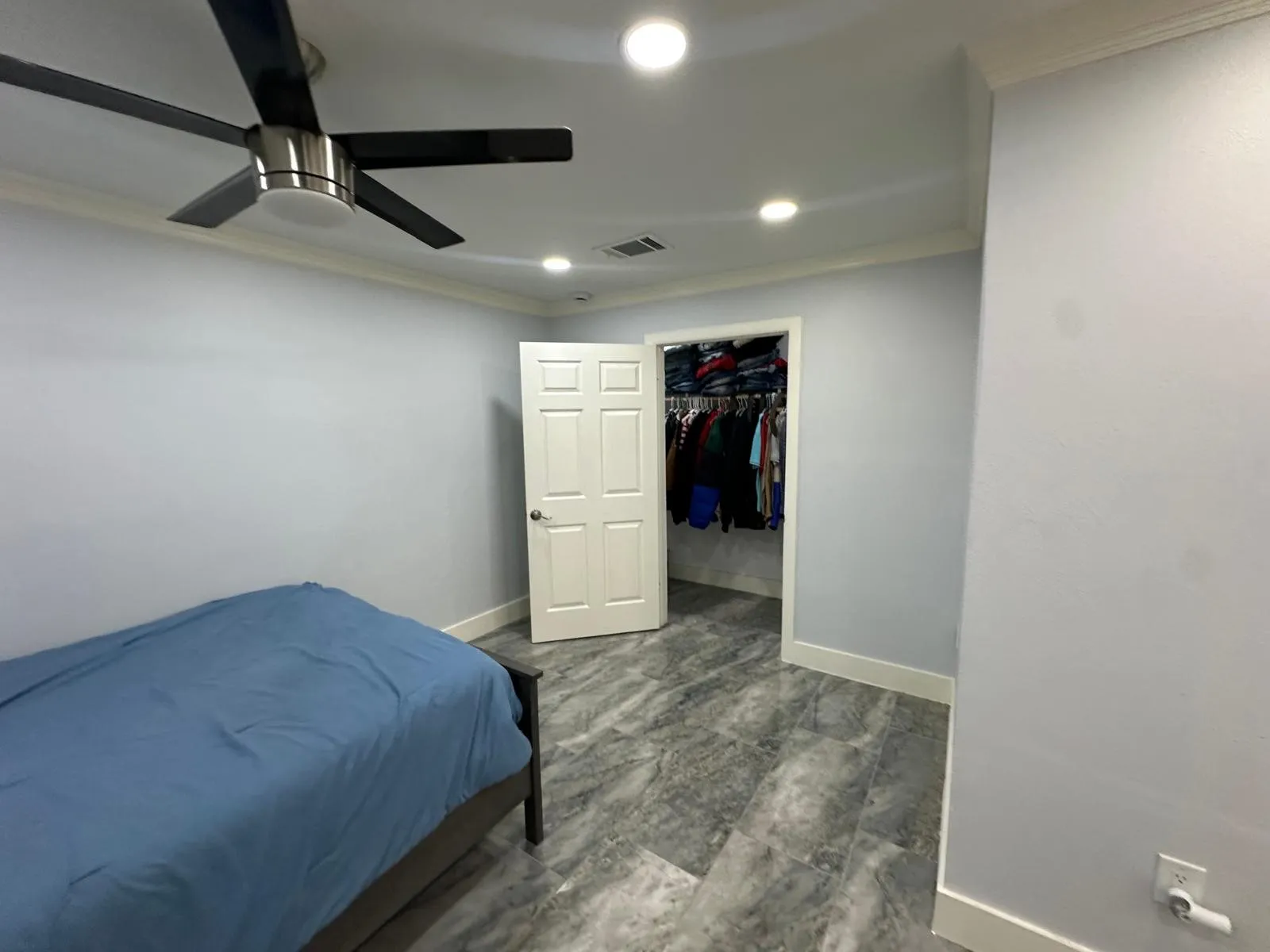 Single Family Residence For Sale in Dallas County , 400 E Shady Grove Road, Irving, Texas 75060, 3 Bedroom, 2 Bathroom, Garage spaces, 1,400 Sqft, built in 1965, mls#21320205, Real Estate Agent in Irving, Homes For Sale in Dallas county, Homes For Sale in Irving, Realtor in Irving Texas, Real Estate Brokerage Independent Realty Texas, Luminita Cordes Realtor